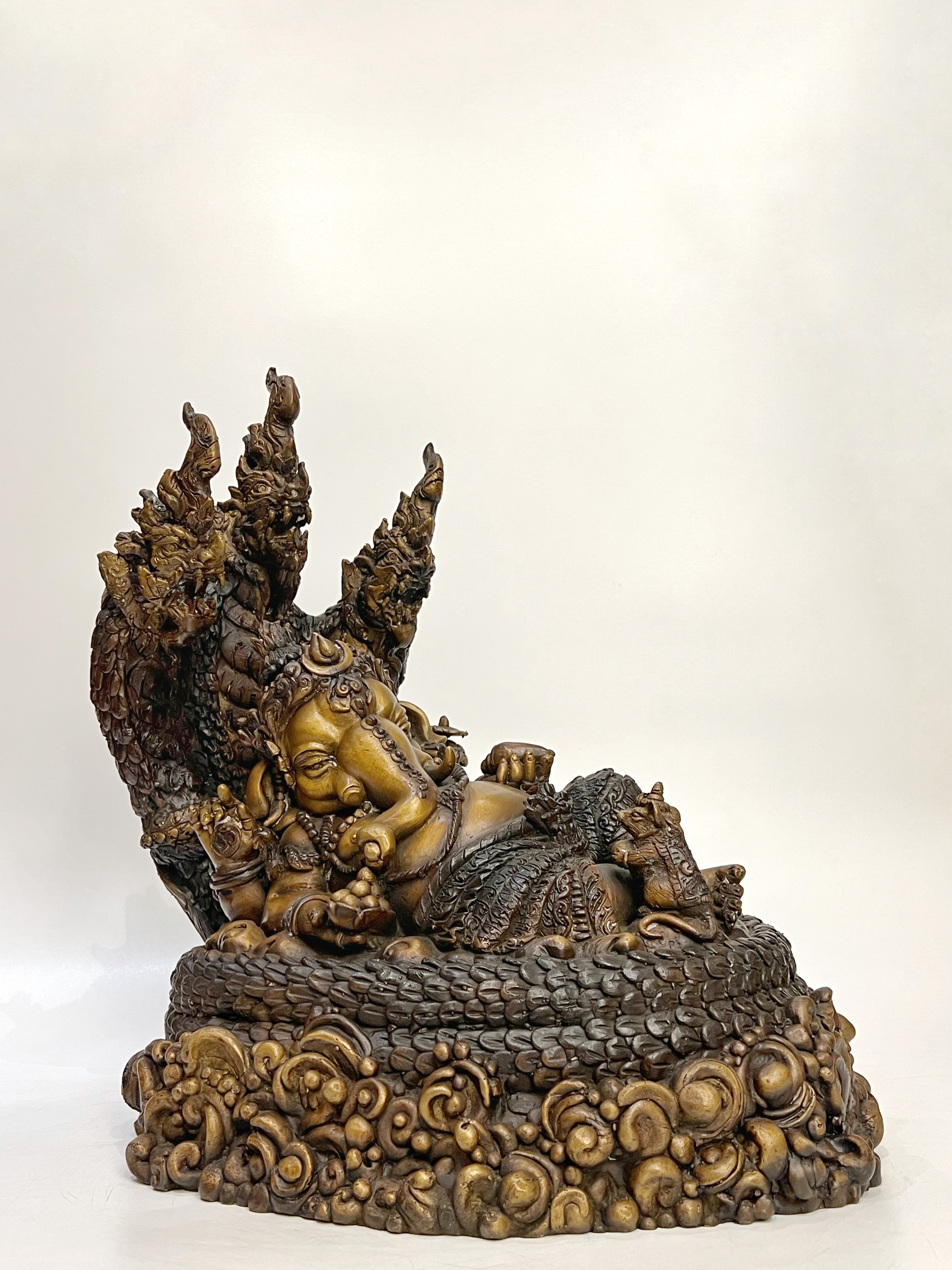 พระพิฆเนศ ปางเสวยสุข ทรงบัลลังก์พญาจันทรคุปต์นาคราช หน้าตัก 9 นิ้ว