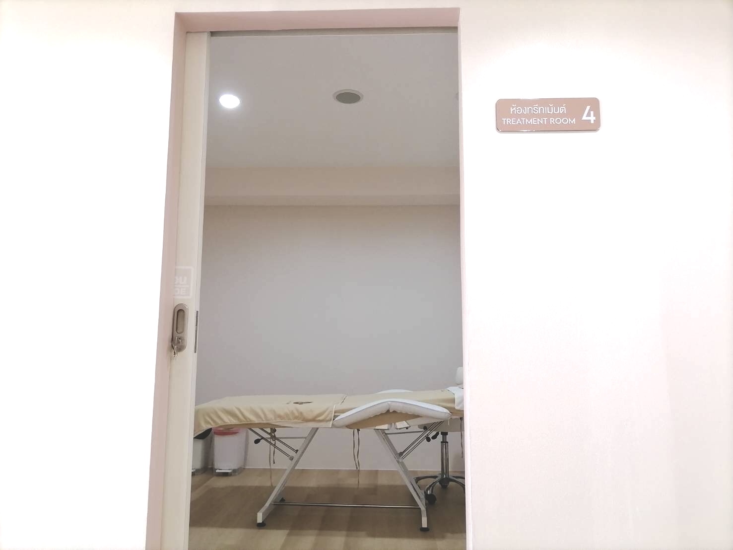 ติดตั้งระบบเสียงในคลินิค LA FEMME CLINIC สาขาเมืองทองธานี