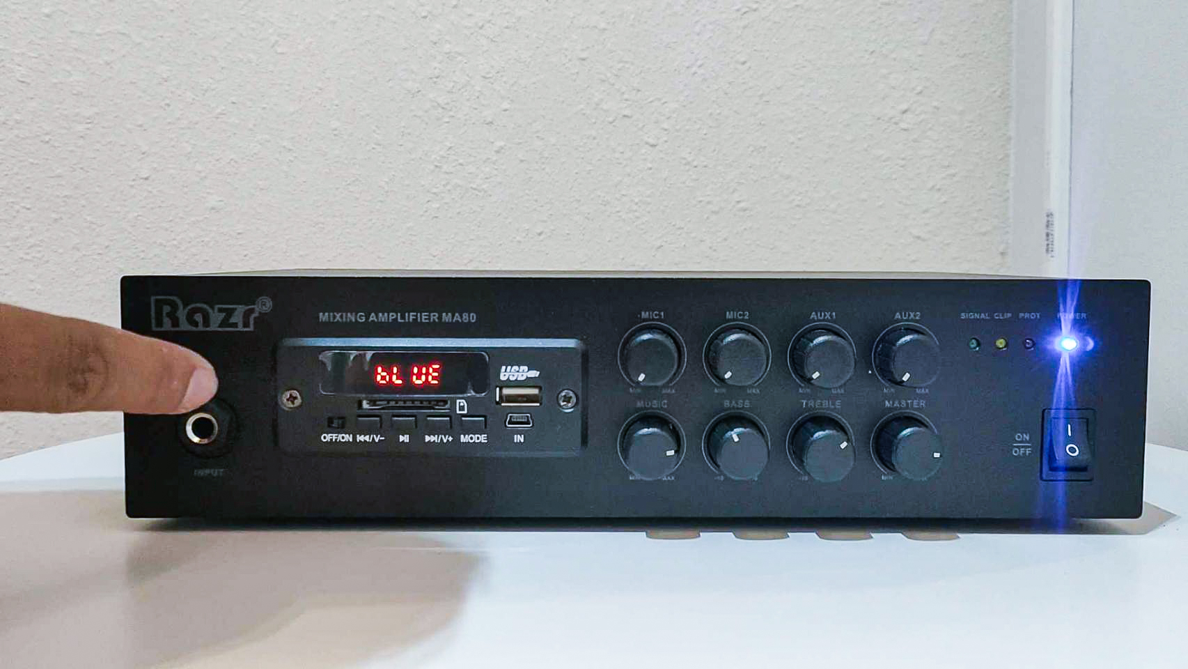 ติดตั้งเครื่องเสียง เดินสายลำโพง ติดลำโพง 6 ใบ แอมป์ขยายเสียง 1 เครื่อง ร้าน NIGIWAI ปากซอยสายไหม 73 ในงบประมาณ 18,500 บาท