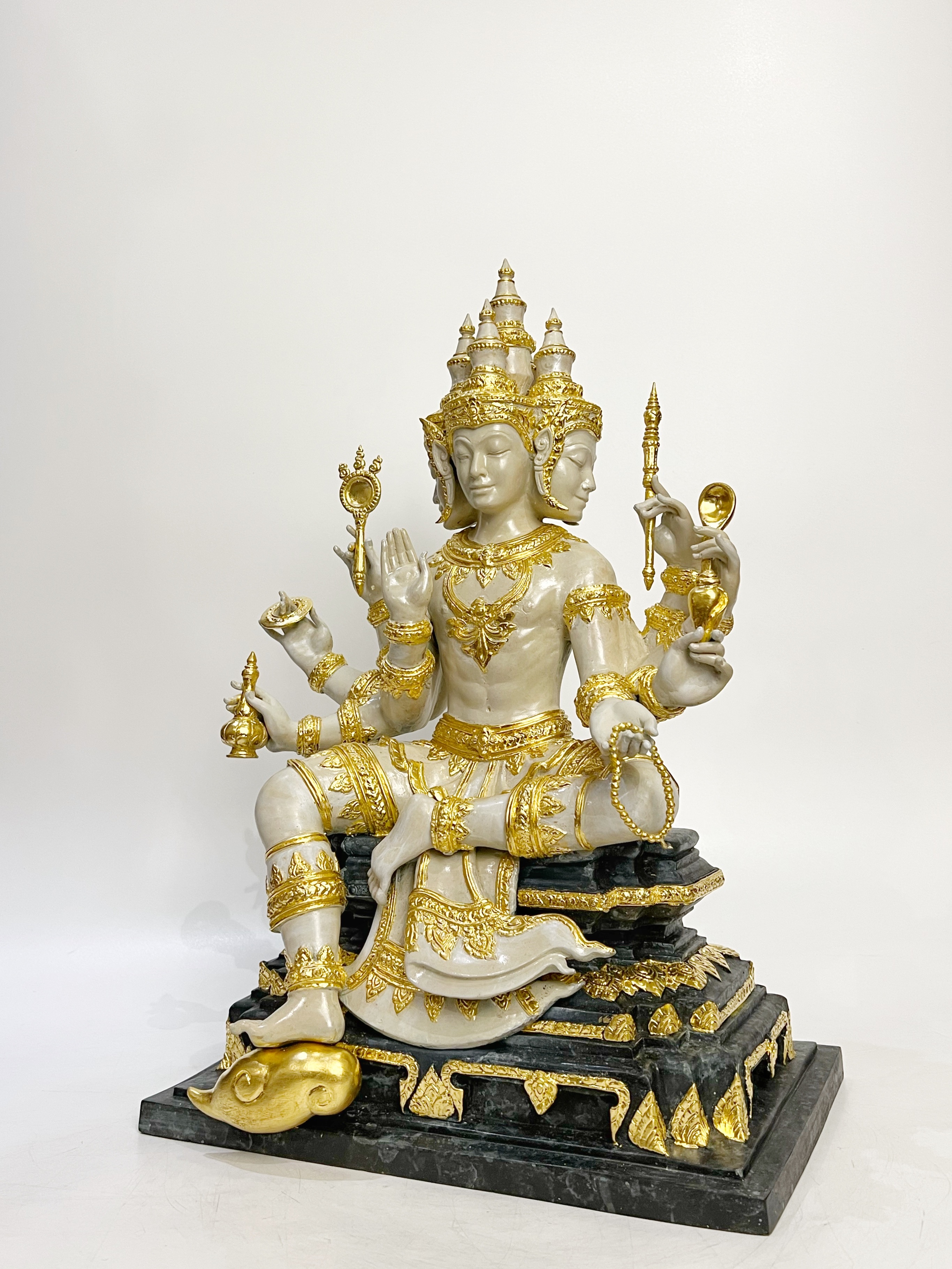 พระพรหมรวยเหนือเมฆ หน้าตัก 9 นิ้ว (หมายเลข 9)