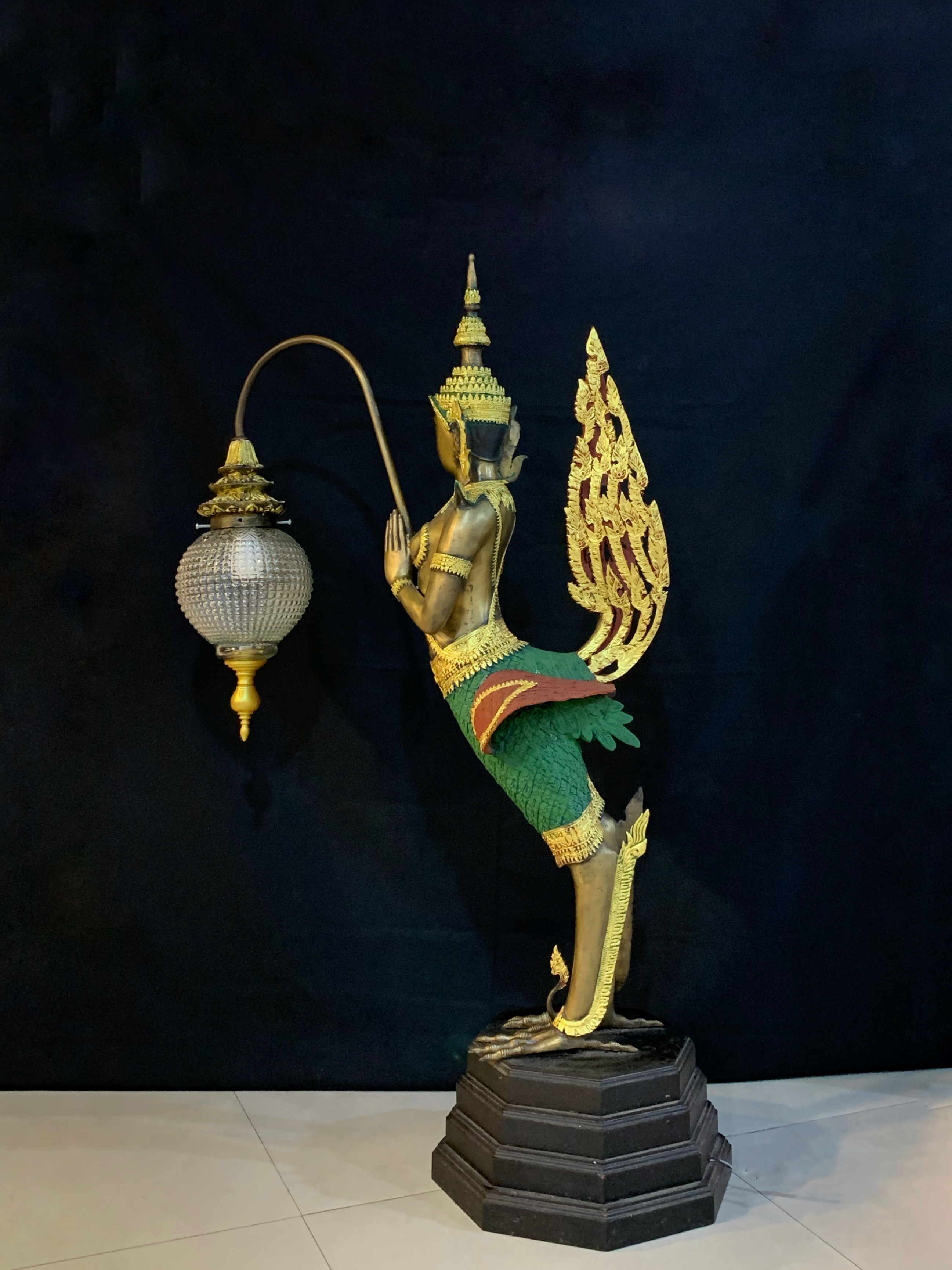 กินรีถือโคมไฟ (คู่)