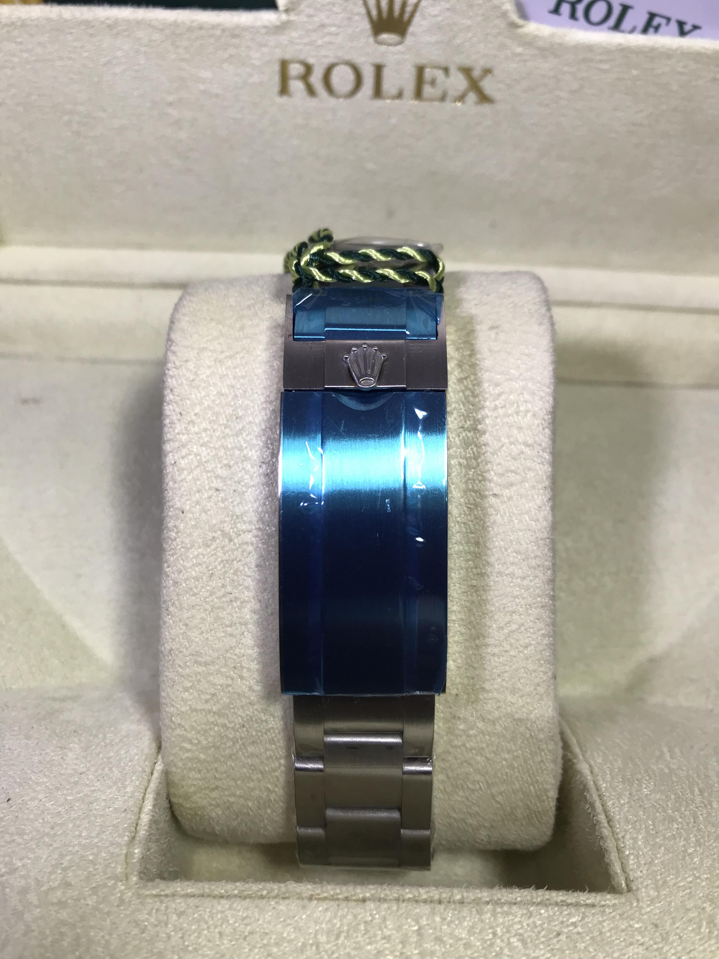 Rolex Submariner (Hulk) 5A