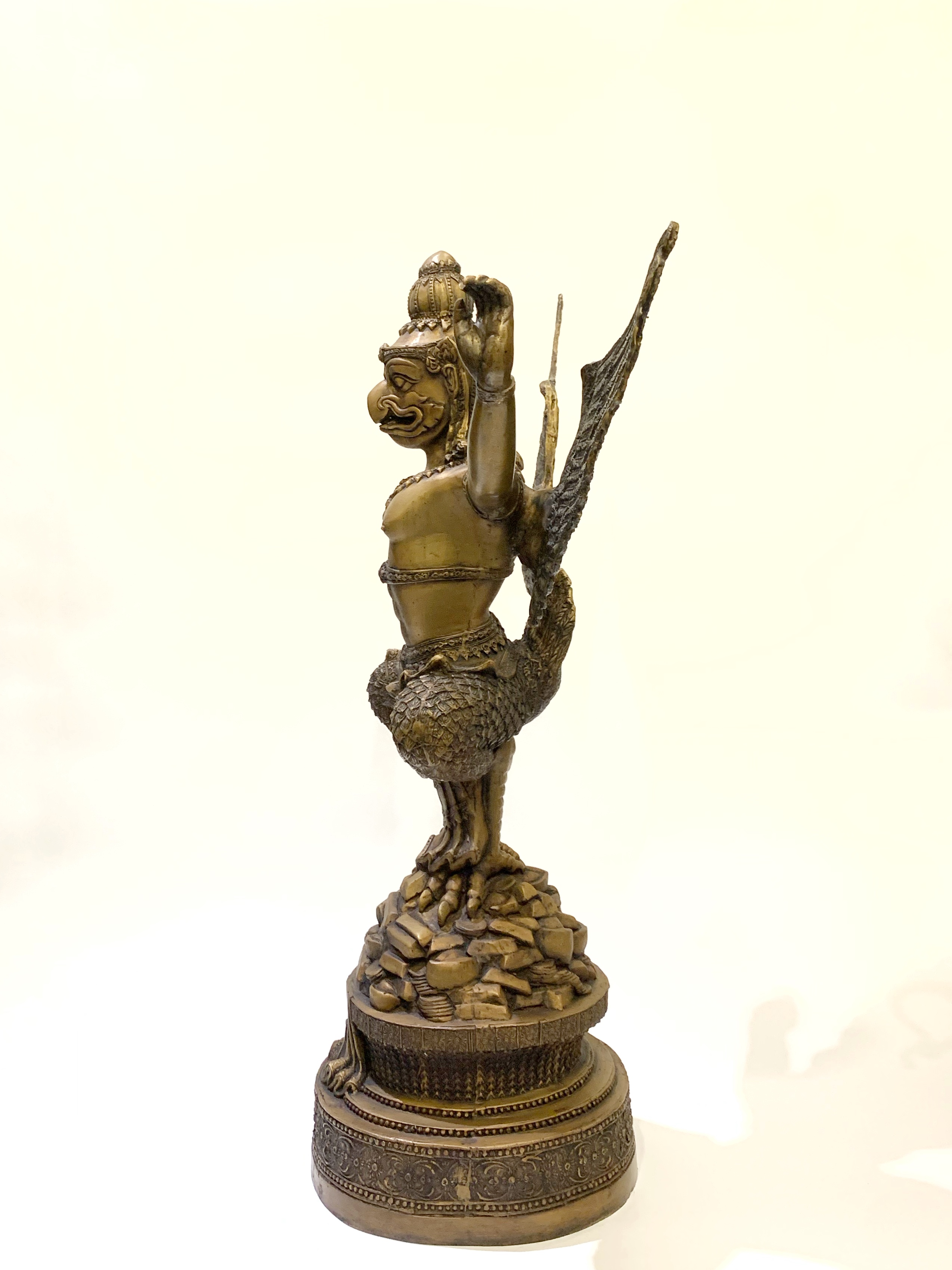 พญาครุฑ รุ่น เหยียบเงินเหยียบทอง