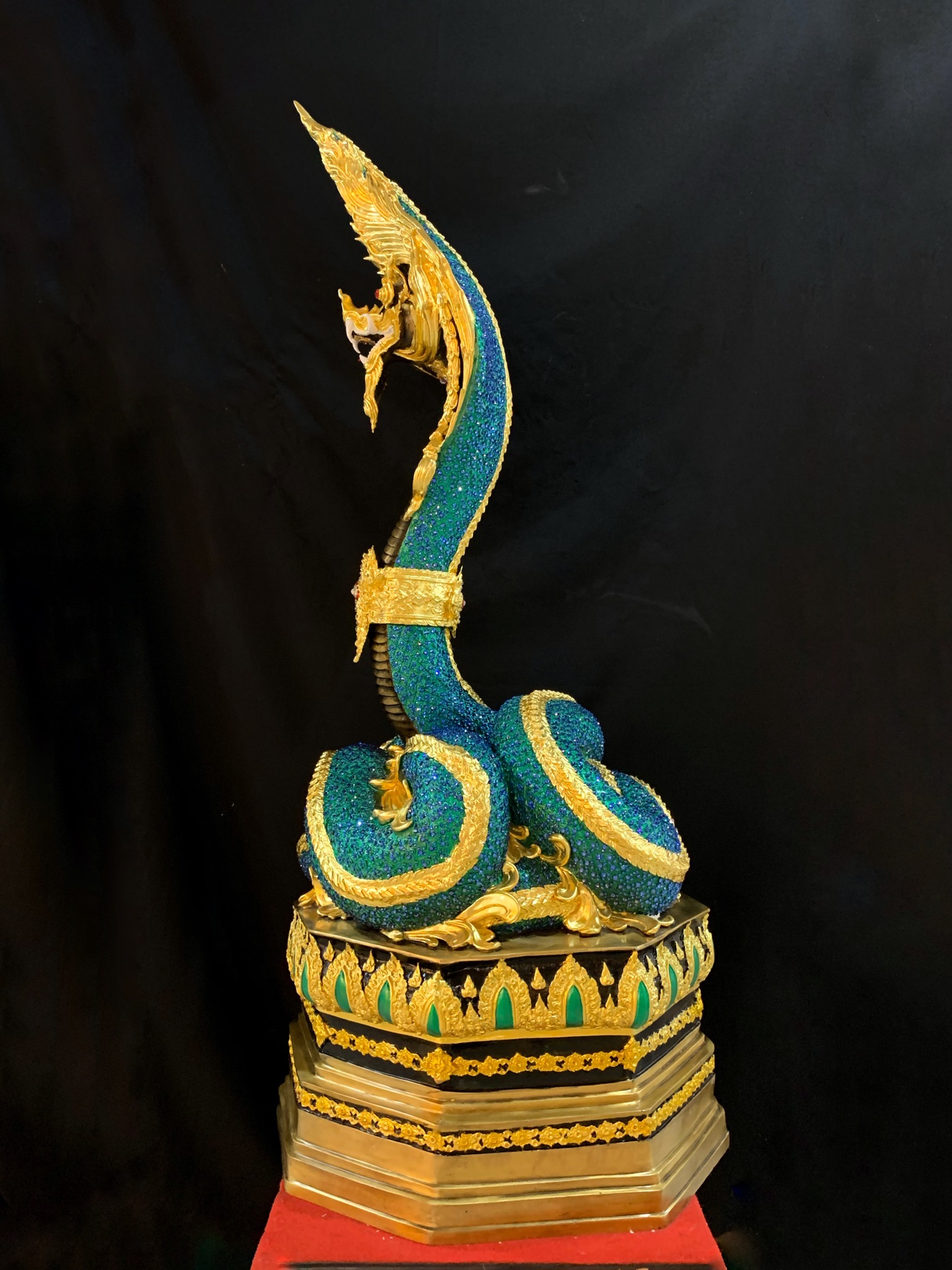 พญานาค สูง 159 cm.