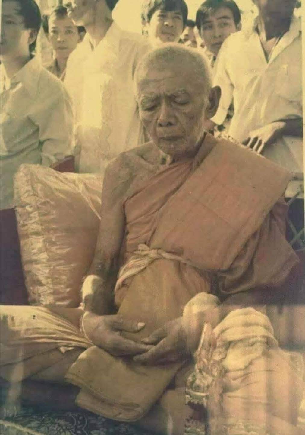 โค้ด ในพระเครื่องหลวงปู่ทิม วัดละหารไร่