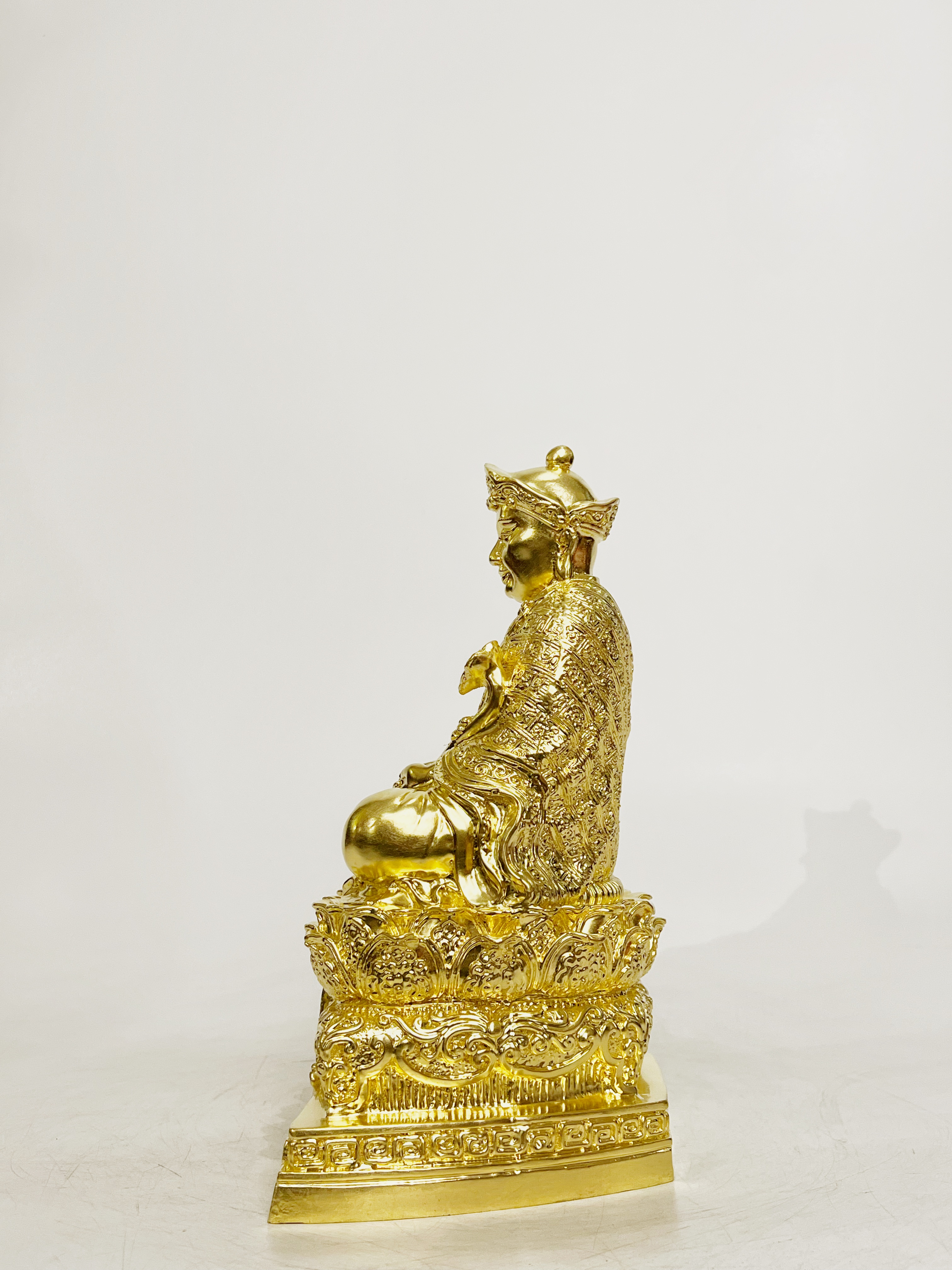 ตัวอย่างงานลงรักปิดทองคำเปลวเต็มองค์