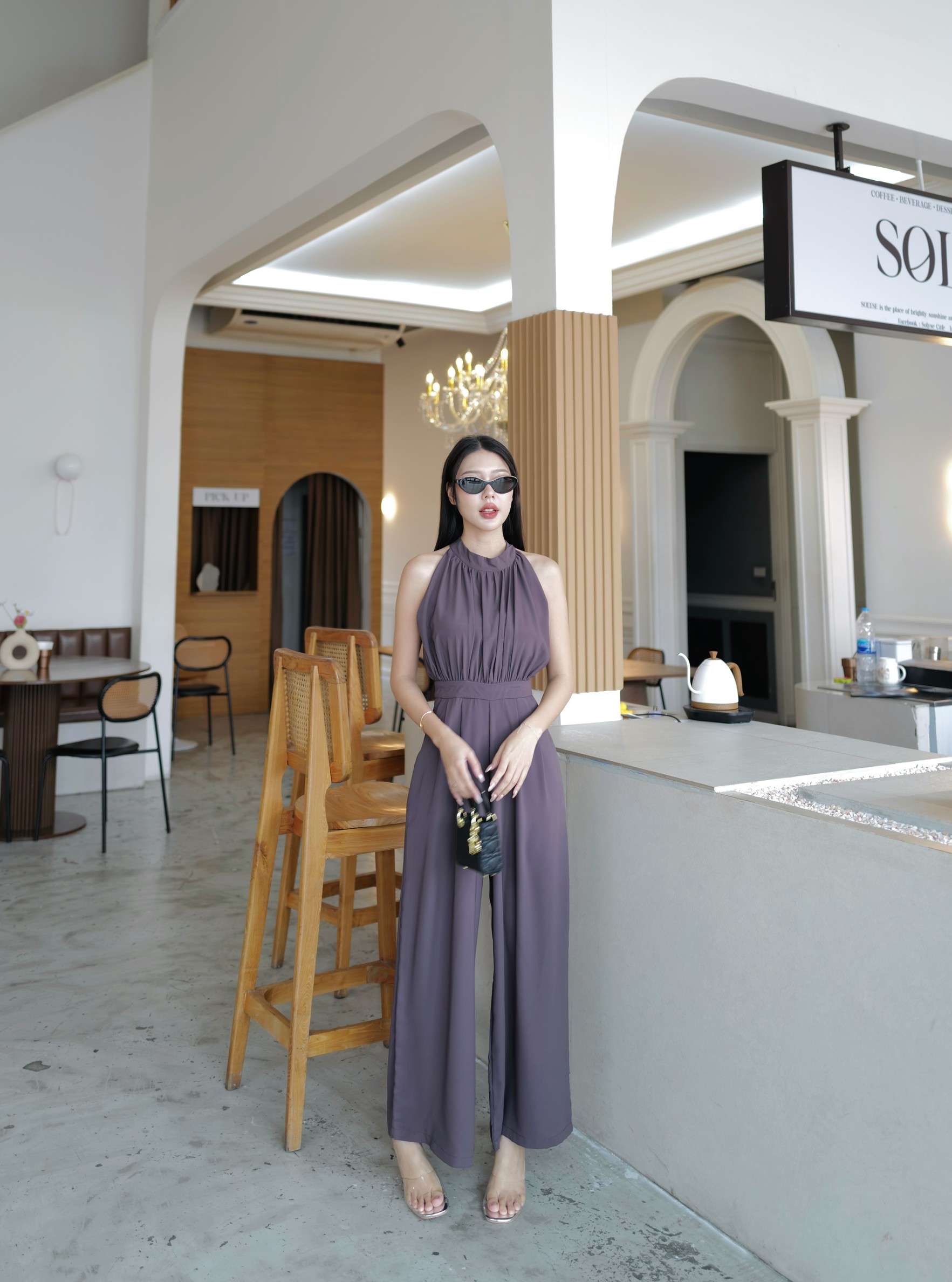 #5882 Eve งานจั้มแขนกุด ตัวเสื้อด้านหน้าจับจีบ ซิปหลังมีกระเป๋าข้าง ผ้าไม่ยืดมีซับในให้ค่ะ งานเนียบสุดๆทรงสวย