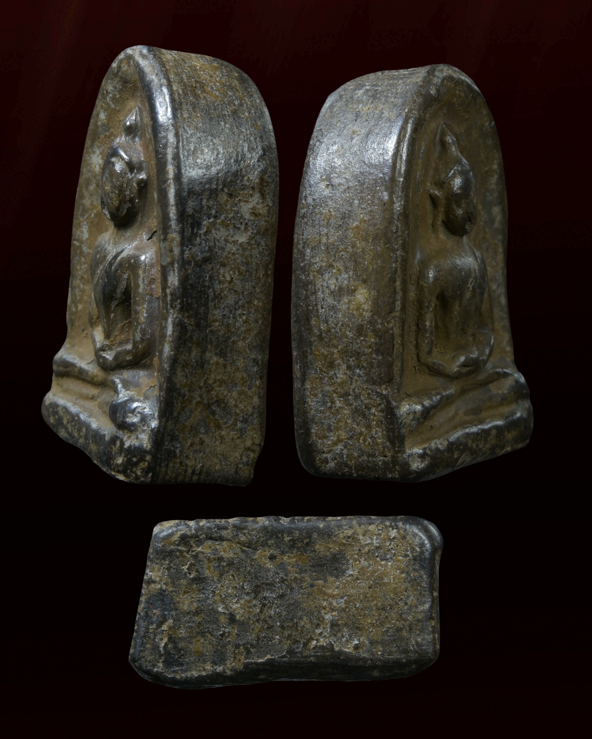 พระซุ้มกอไม่มีลายกนก เนื้อดำ