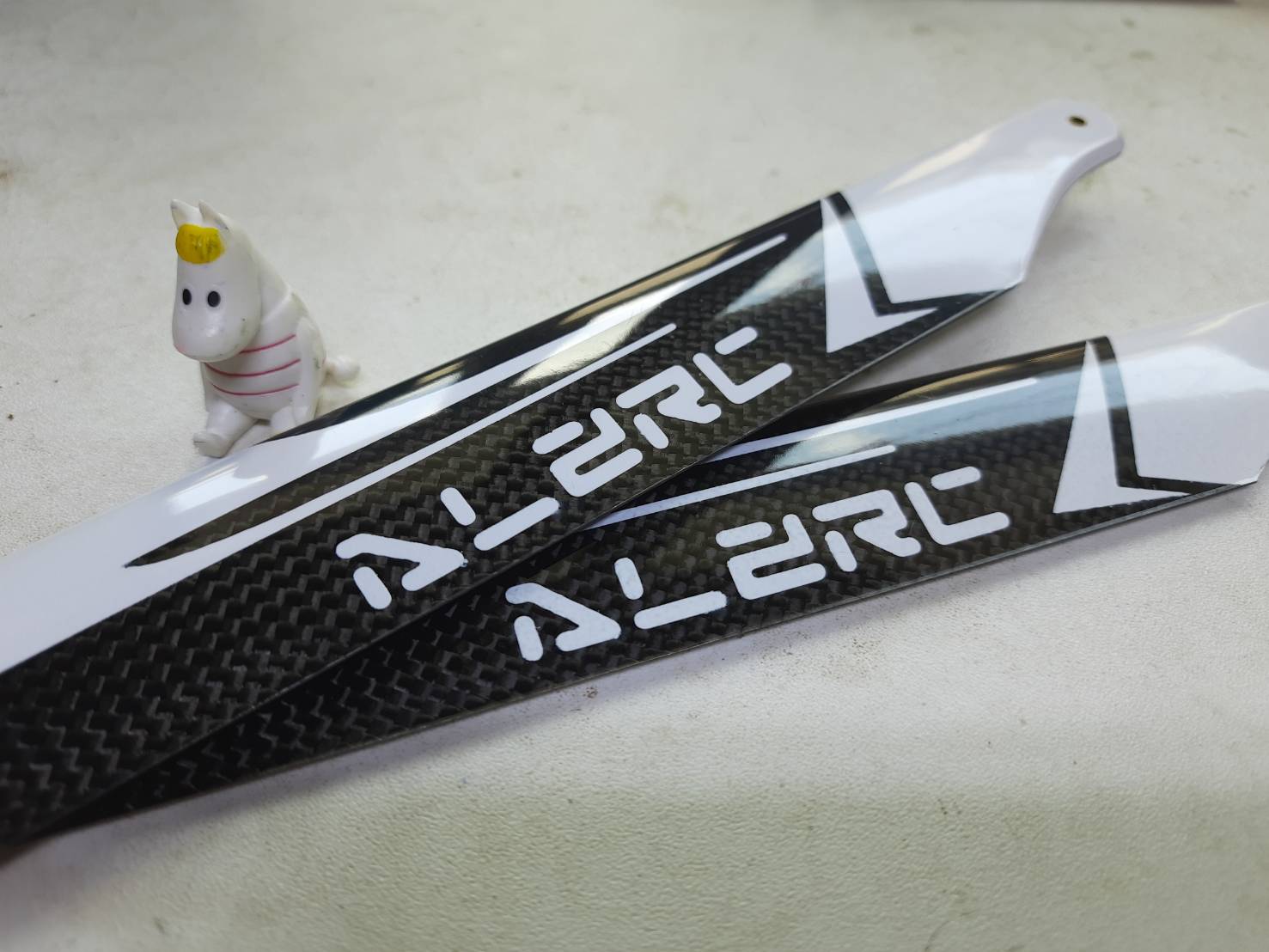 BL380-AZ-C # Blade ALZRC 380mm Carbon Fiber