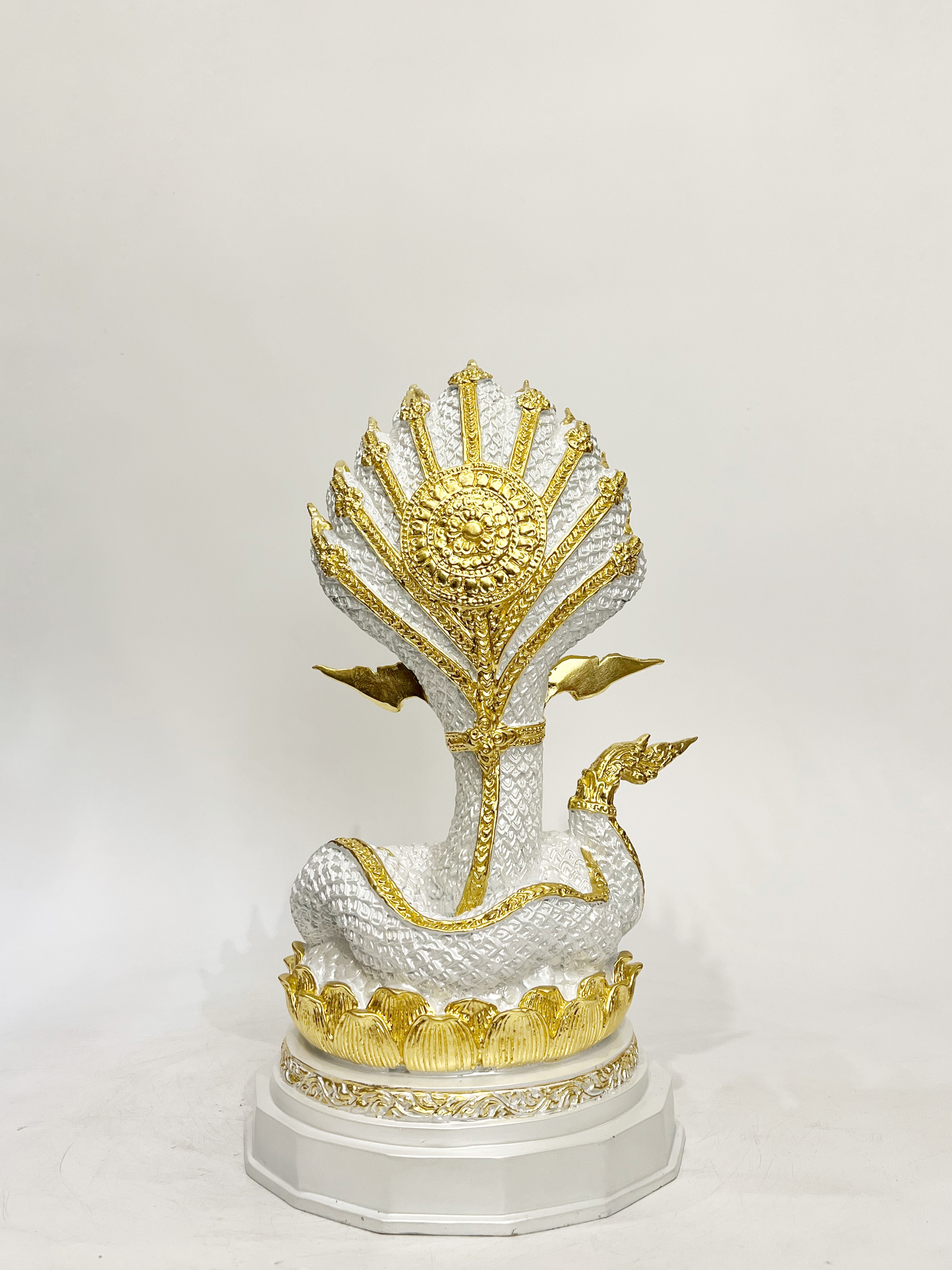 พญานาค 9 เศียร