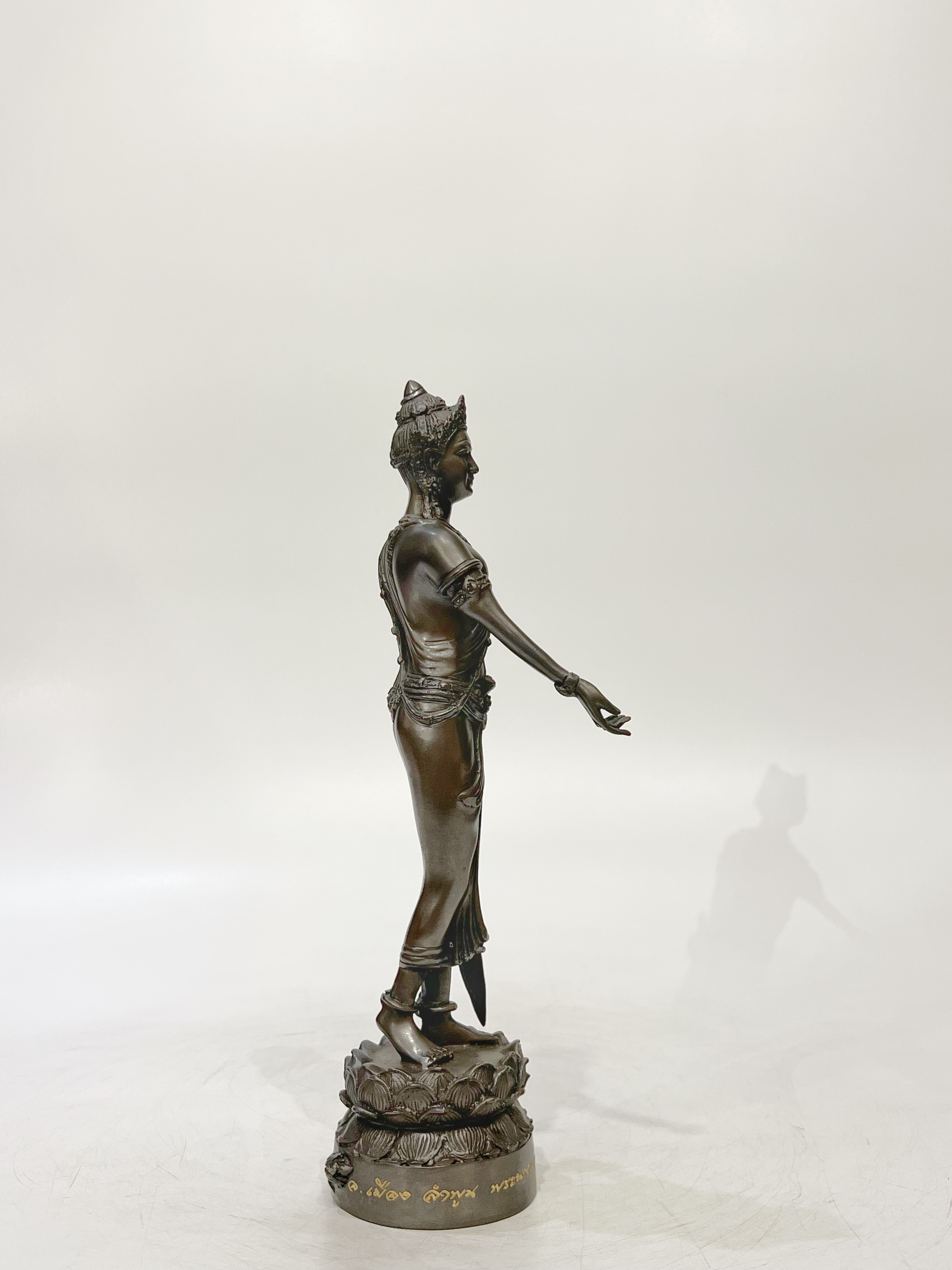 พระนางจามเทวี สูง 11 นิ้ว