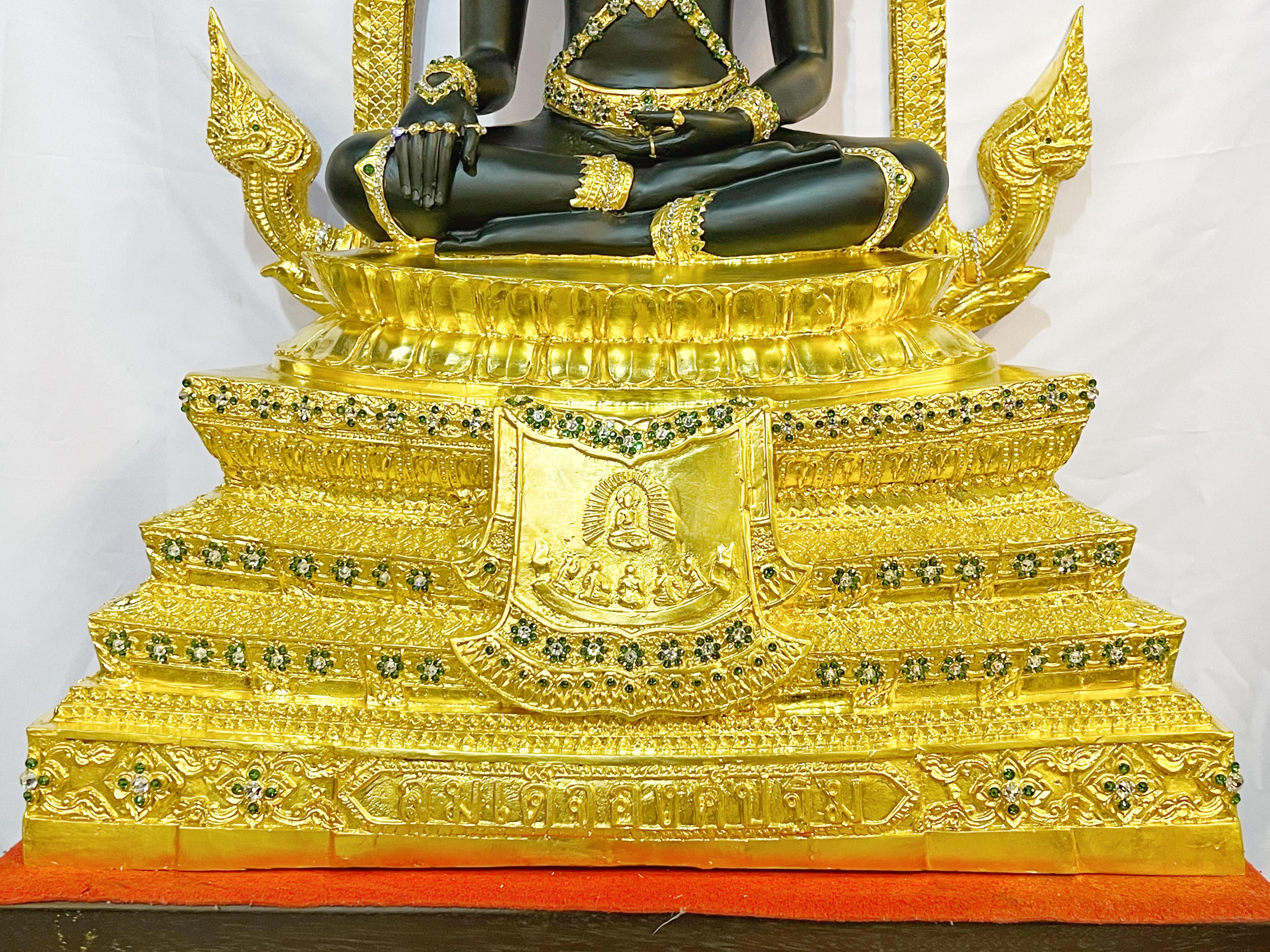 สมเด็จองค์ปฐม หน้าตัก 16 นิ้ว