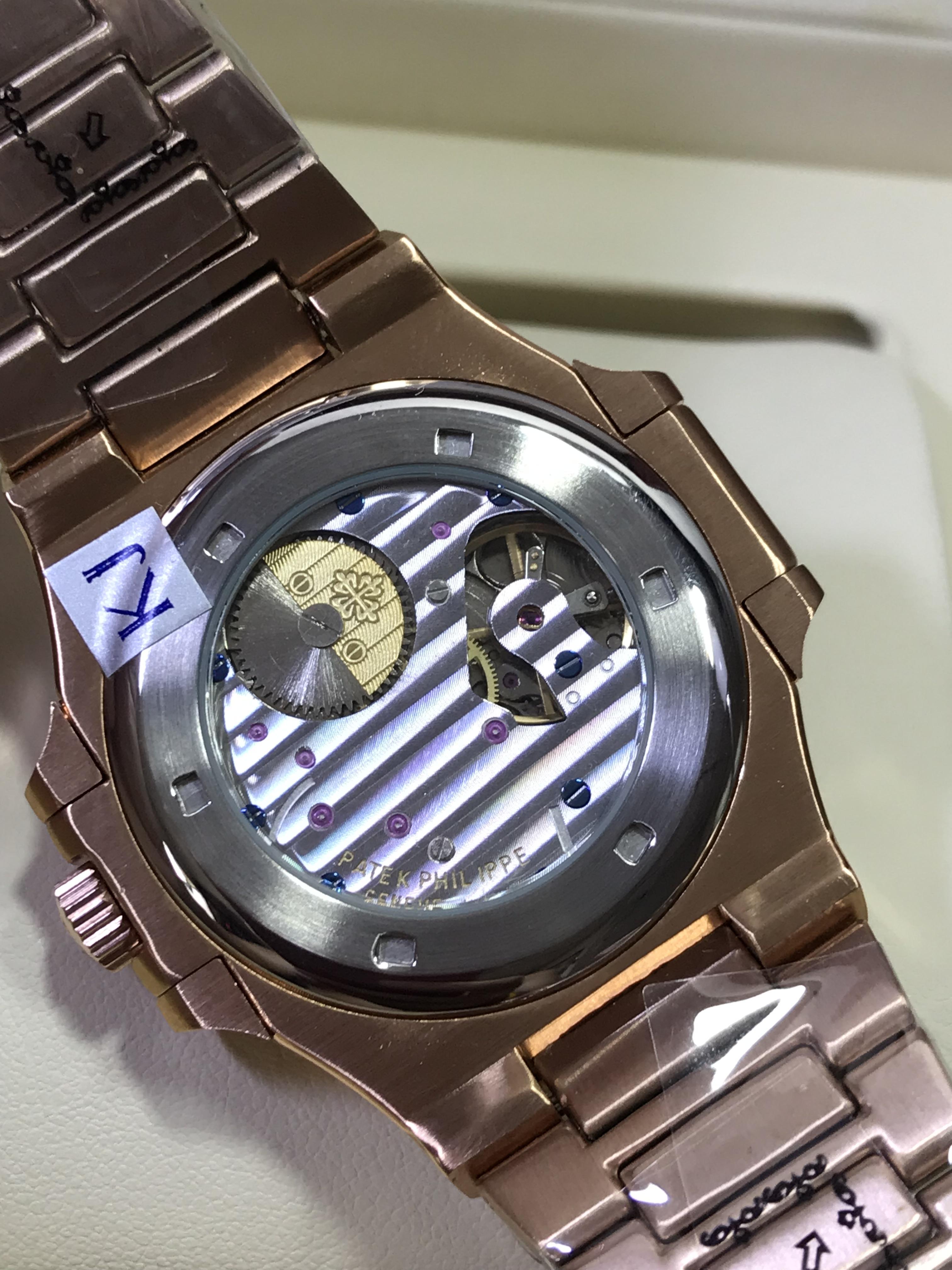 Patek Philippe Nautilus 5712R-001 (5A)