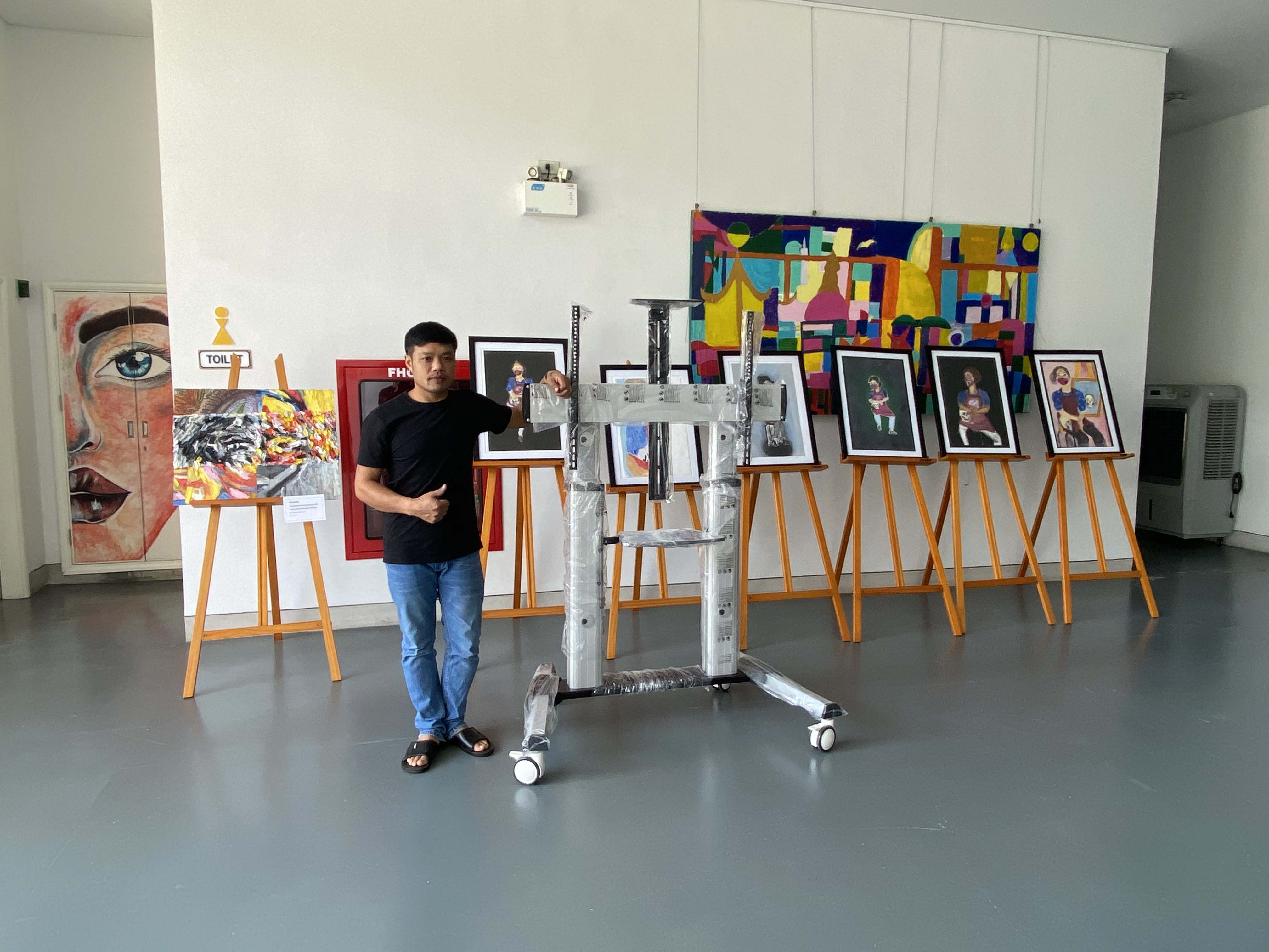 JMTVSTAND MT-F8200 ขาตั้งพื้นทีวีมีล้อเลื่อน(TV Stand) วัสดุ Aluminium อลูมิเนียม แบบล้อเลื่อนปรับสูง/ต่ำได้ 55"-98" นิ้ว{รับประกันสินค้า 3 ปี}0964746498