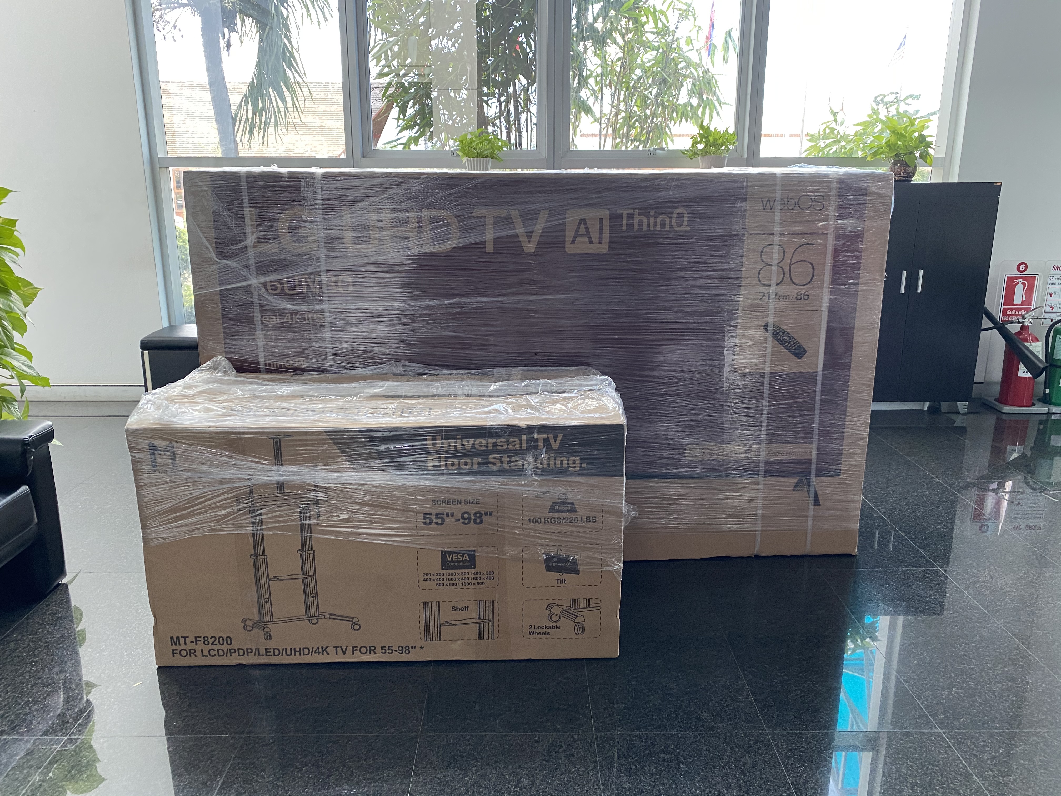 JMTVSTAND MT-F8200 ขาตั้งพื้นทีวีมีล้อเลื่อน(TV Stand) วัสดุ Aluminium อลูมิเนียม แบบล้อเลื่อนปรับสูง/ต่ำได้ 55"-98" นิ้ว{รับประกันสินค้า 3 ปี}0964746498