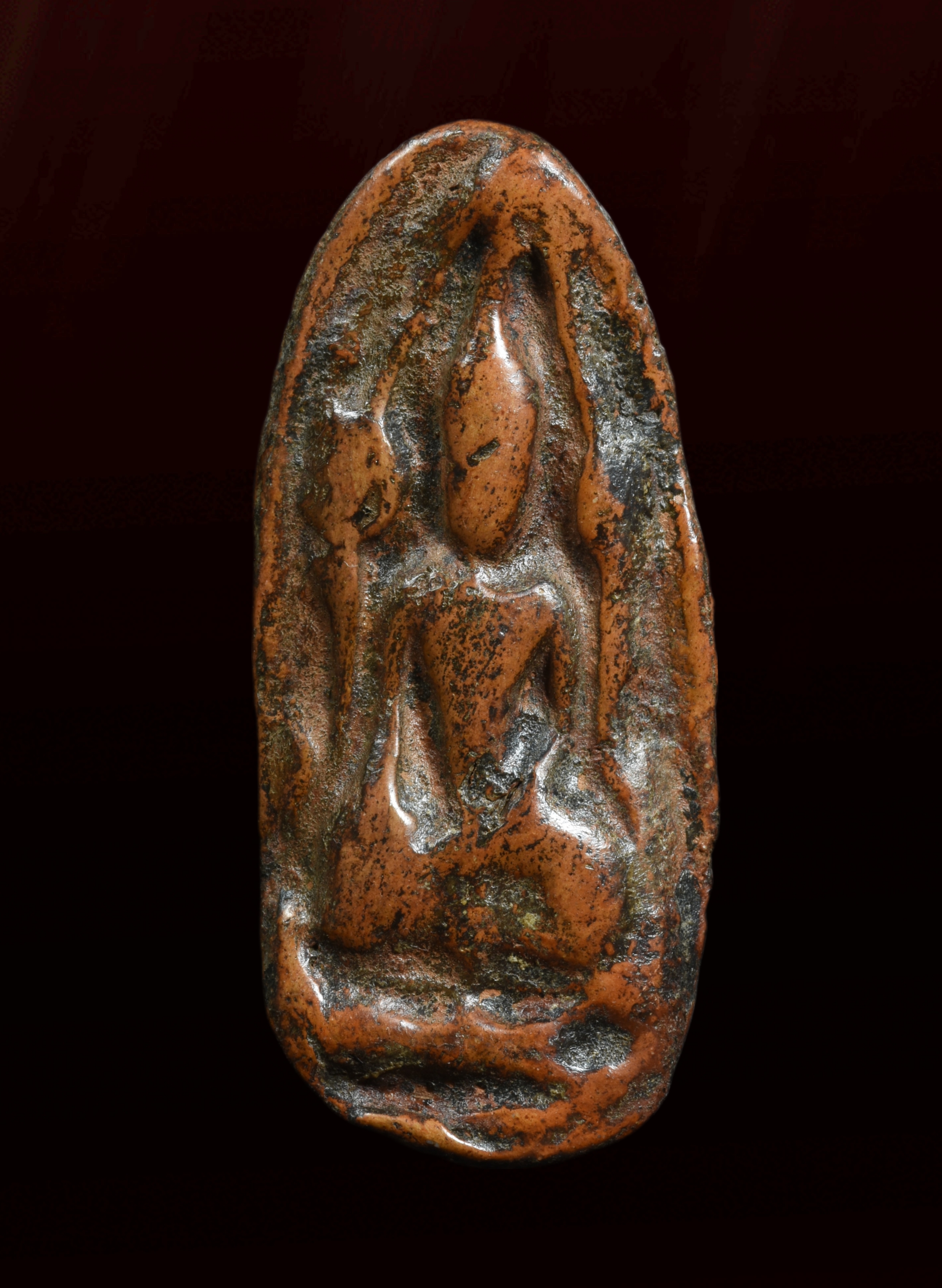 พระขุนแผนไข่ผ่าซีก เนื้อดิน