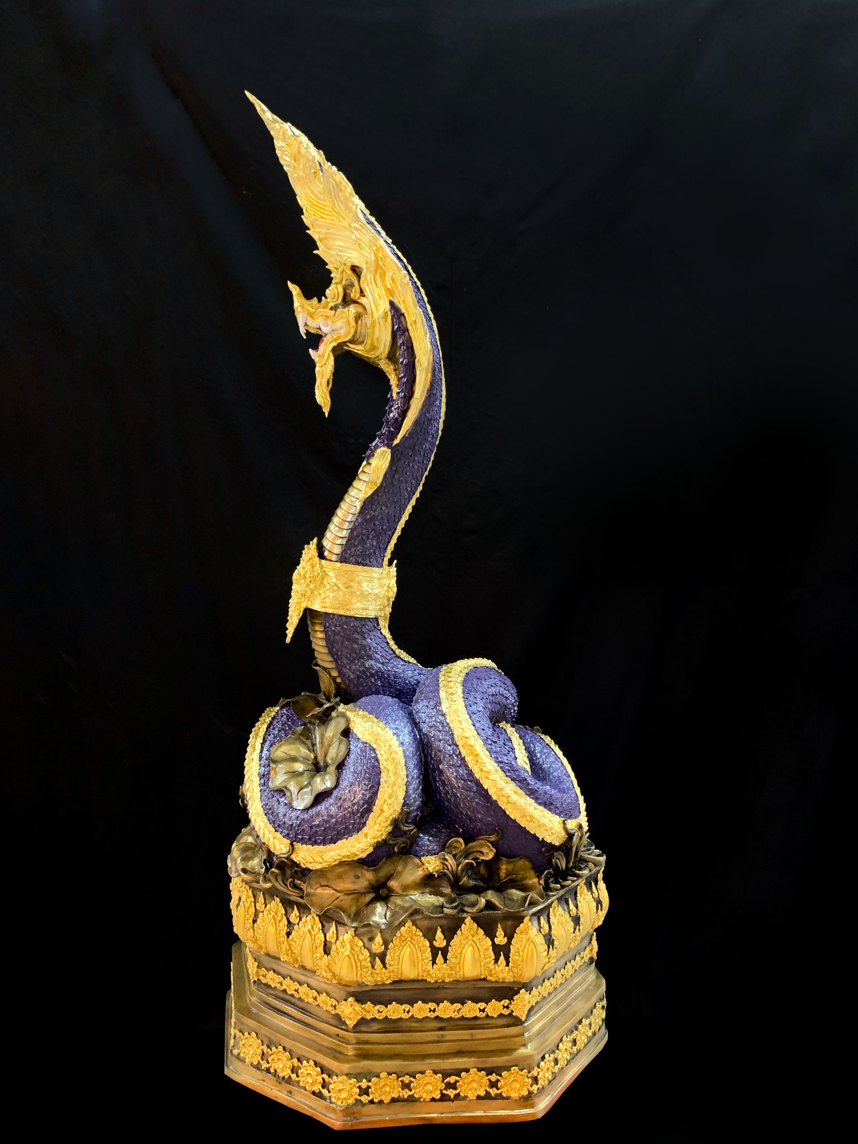 พญานาค สูง 149 cm.