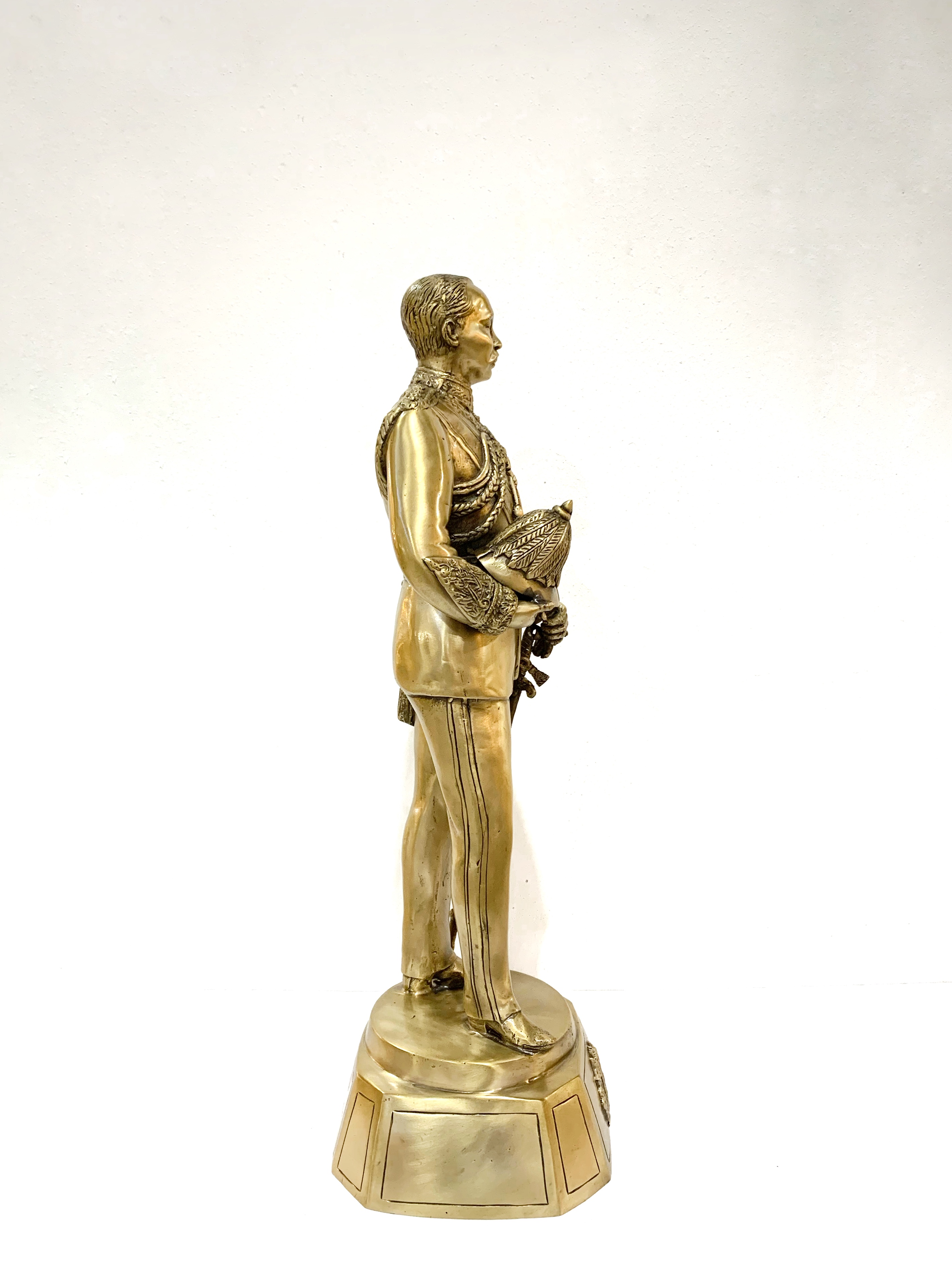 รัชกาลที่ 5 หน้าตัก 9 นิ้ว