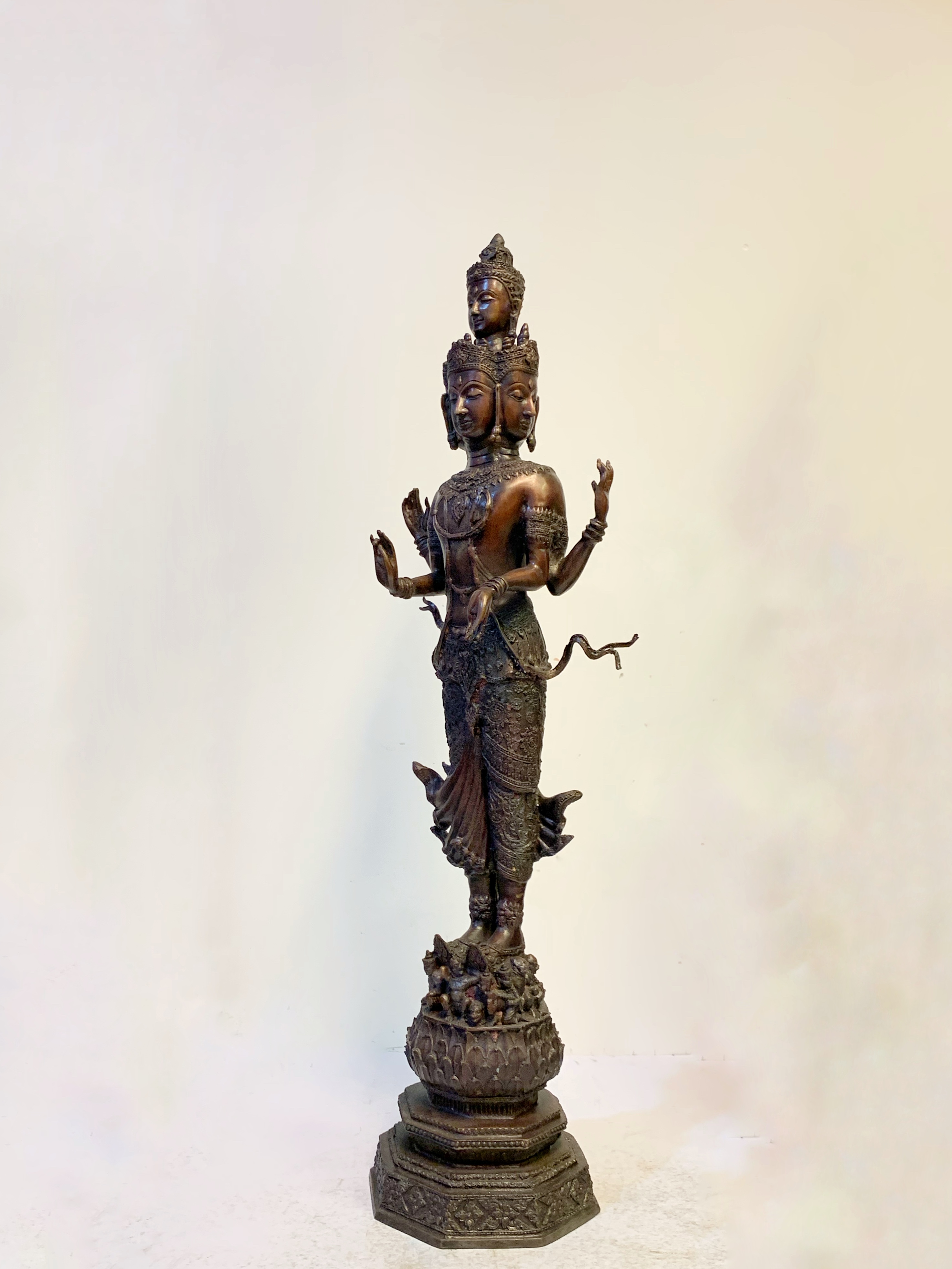 พระตรีมูรติ หน้าตัก 9 นิ้ว