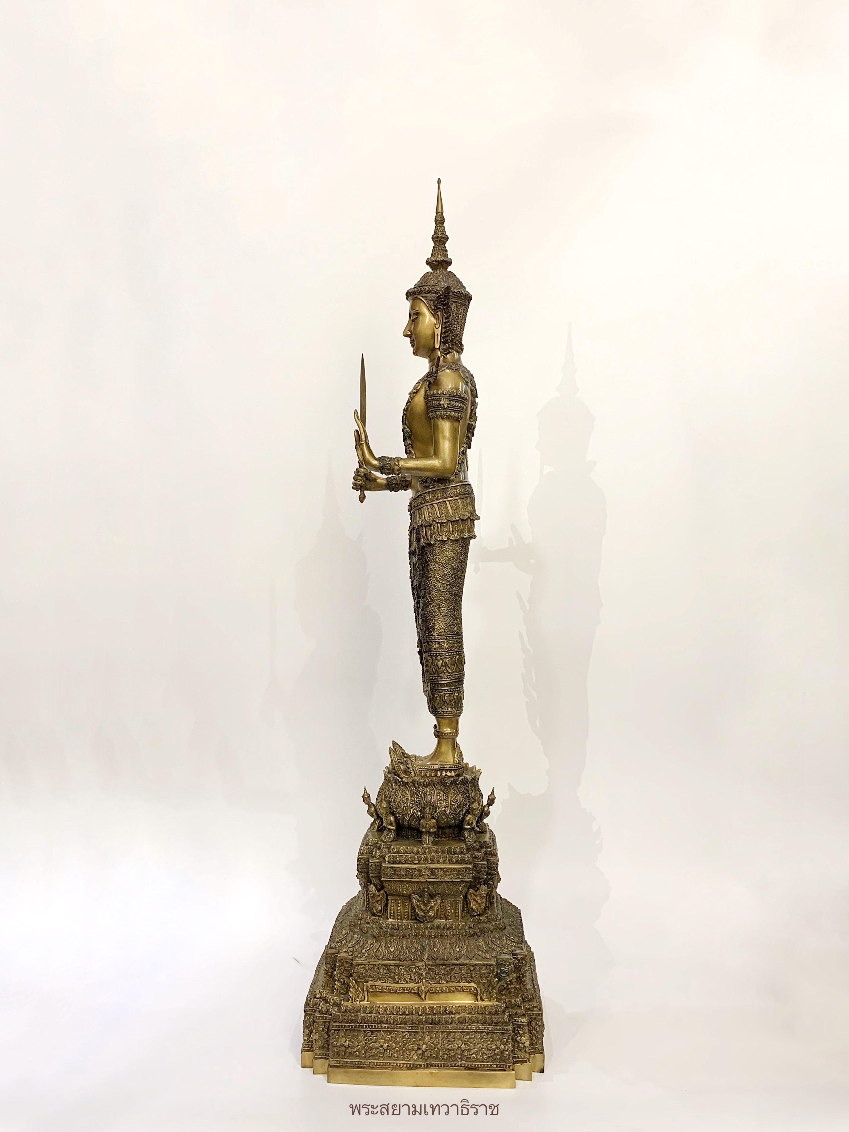 พระพุทธรูป ทรงเครื่องจักพรรดิ์ หน้าตัก 9 นิ้ว (ครบทั้ง 13 ปาง)