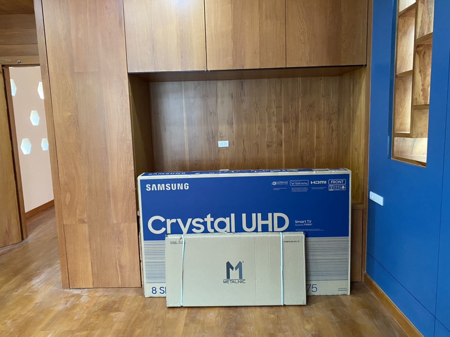 JMTVSTAND MT-A5050 ขาแขวนทีวีแบบสวิงตัวใหญ่สุด ขนาด 60"-100"นิ้ว วัสดุเหล็กหนาแข็งแรง สวิง-ก้ม/เงยได้0964746498