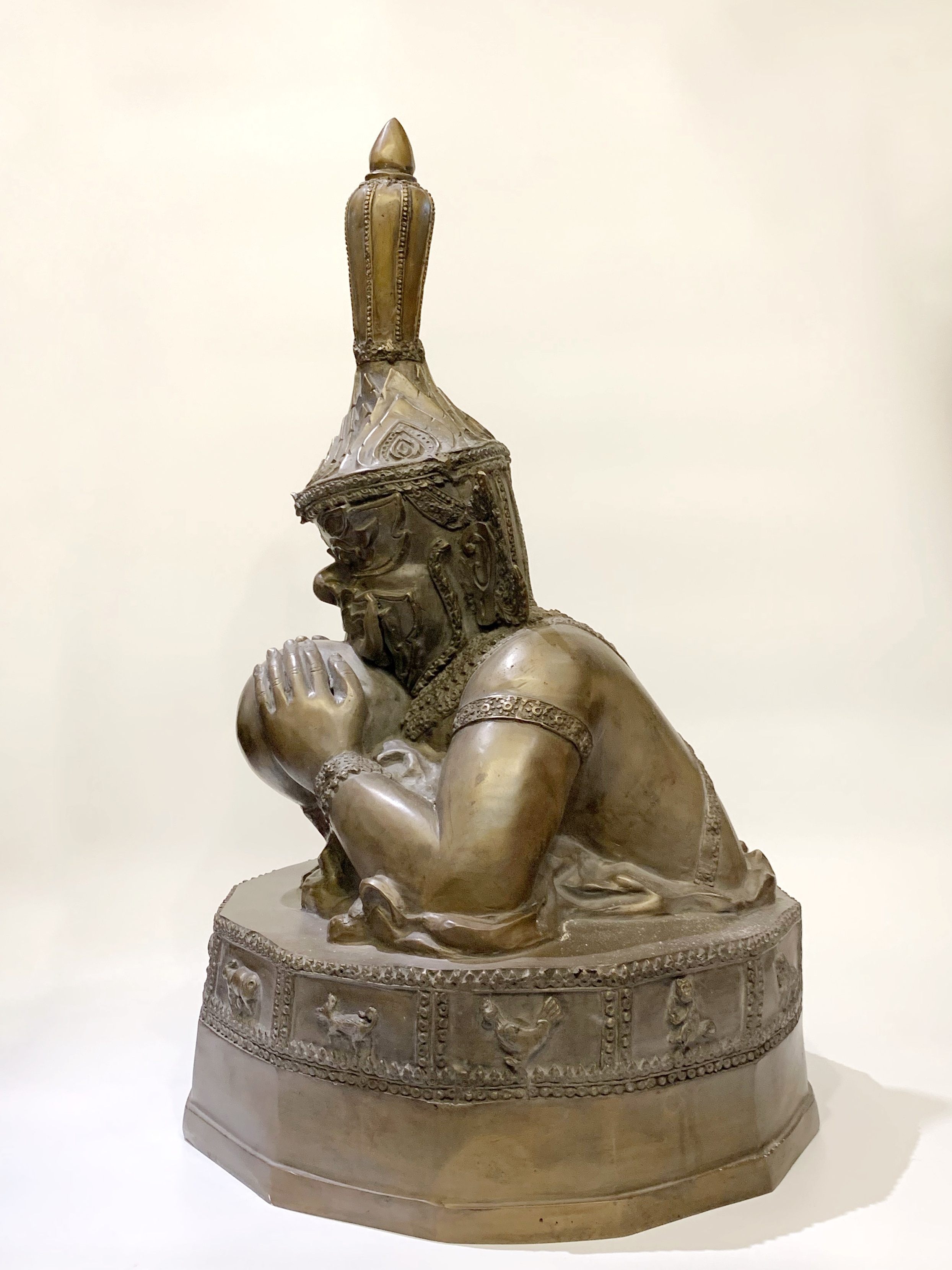 พระราหูมหาลาภ (ใหญ่)