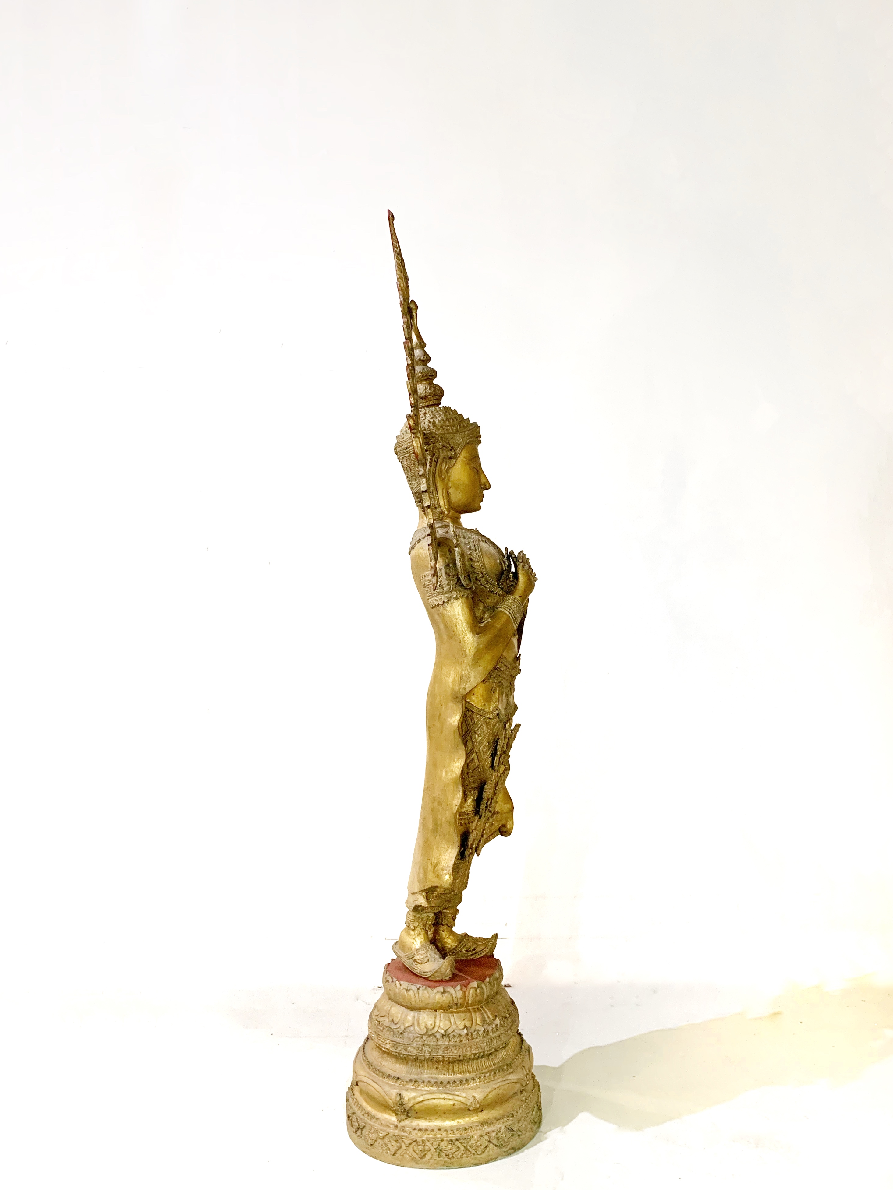 พระพุทธมหาจักรพรรดิ ปางรำพึง สูง 52 นิ้ว