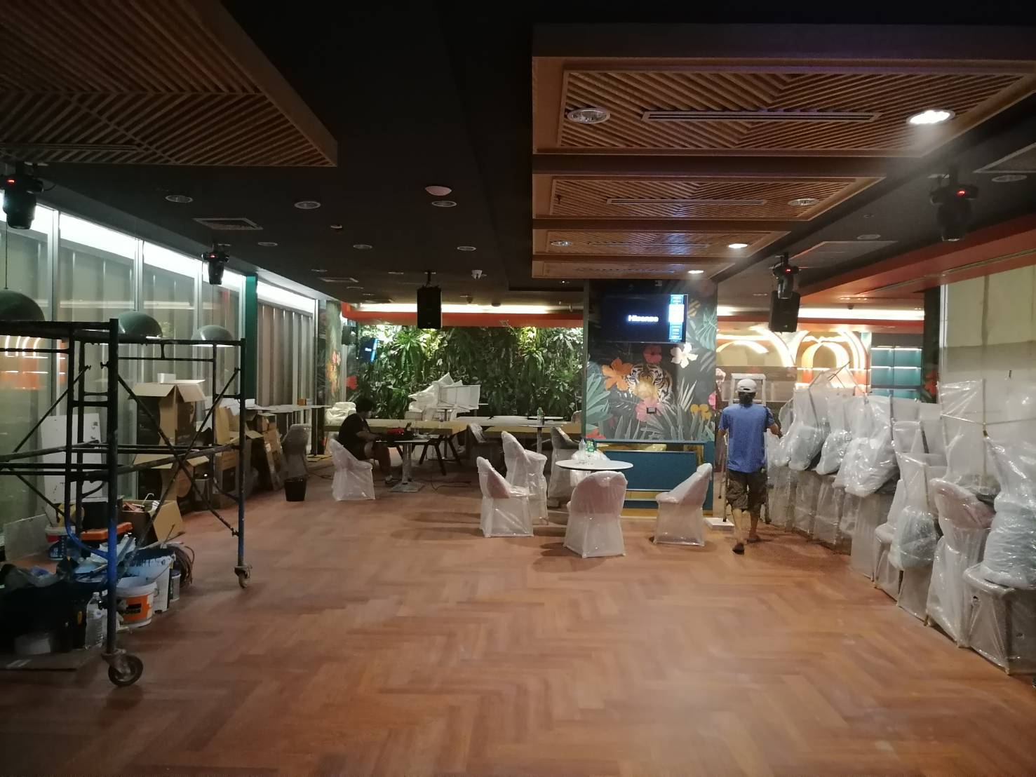 ส่งมอบเครื่องเสียงสำหรับติดตั้งร้าน Tiara by the beach Pattaya
