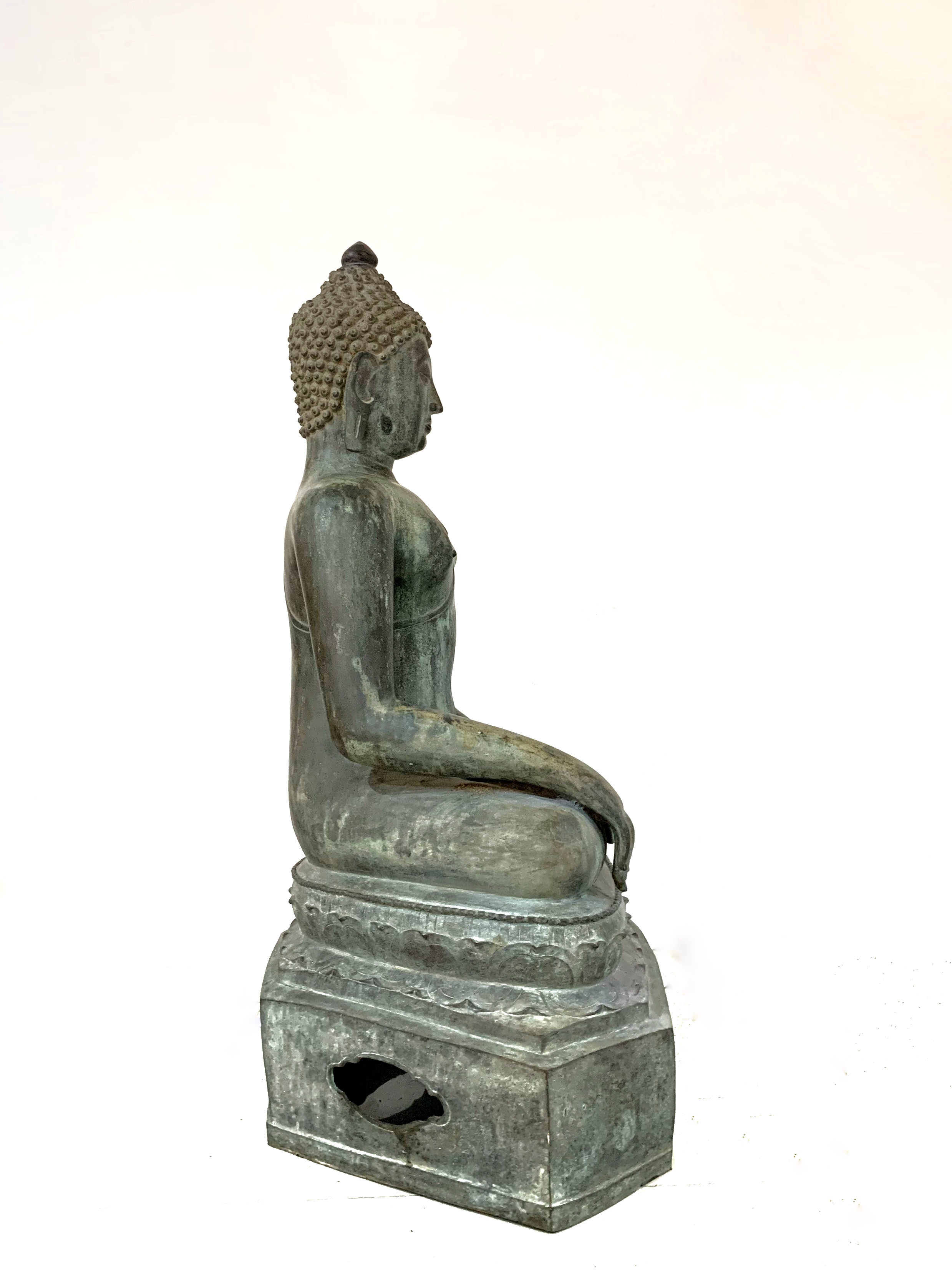 พระพุทธรูปเชียงแสน หน้าตัก 20 นิ้ว