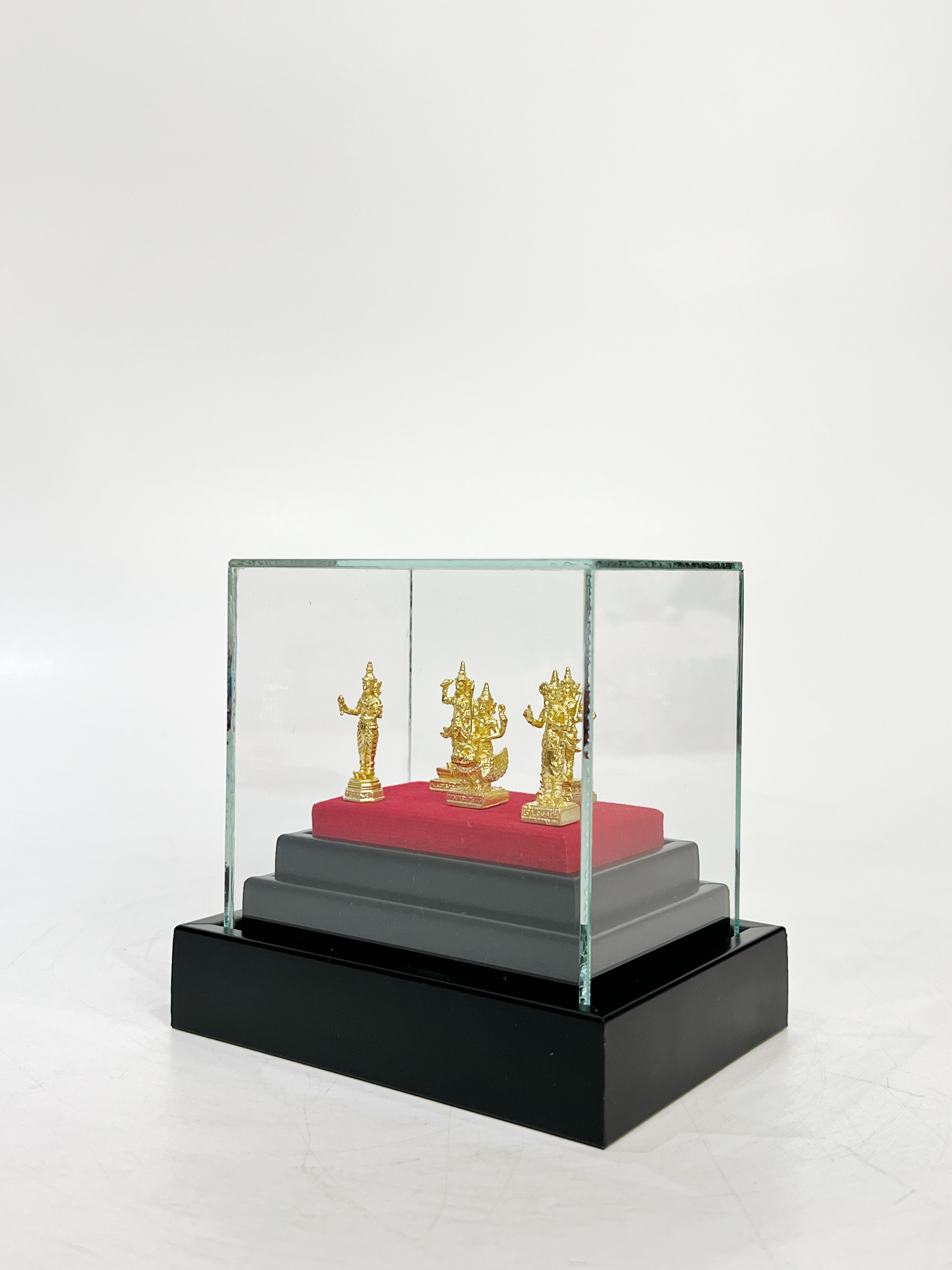 ชุด องค์เทพารักษ์ศักดิ์สิทธิ์ ศาลหลักเมืองกรุงเทพมหานคร