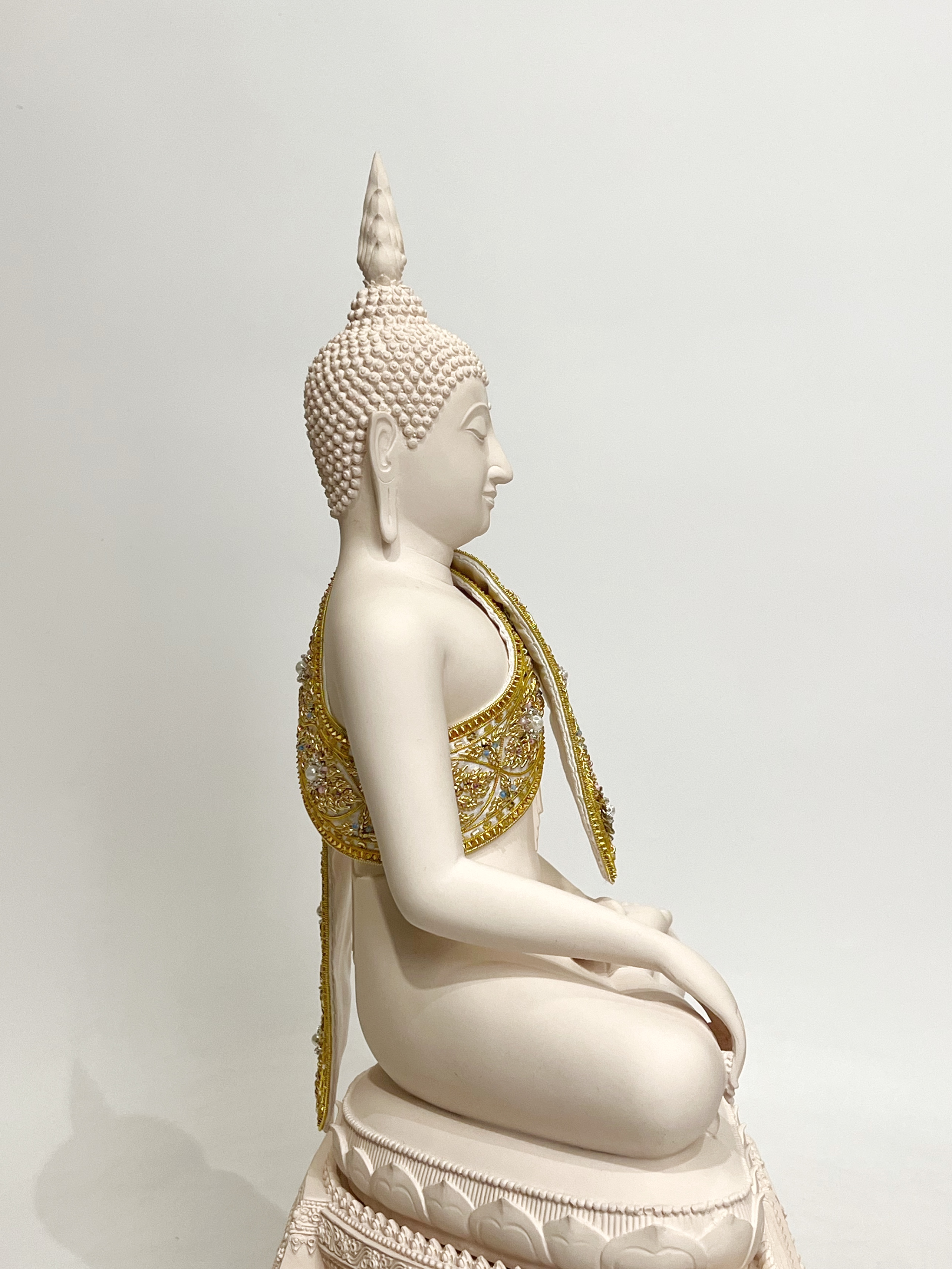 สังฆาฏิปักดิ้นทอง สำหรับพระพุทธรูปขนาดหน้าตัก 9 นิ้ว