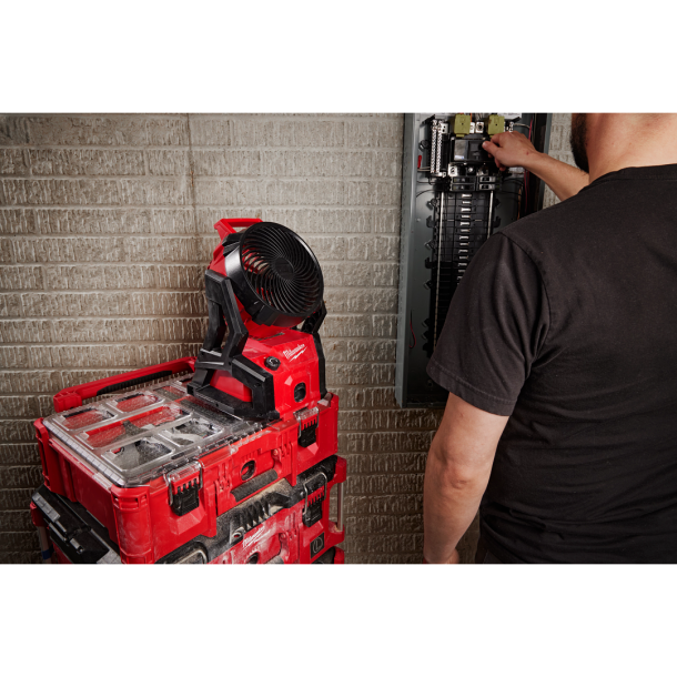 MILWAUKEE M18 AFG2-0 พัดลมไร้สาย แรงดัน 18V. (เครื่องเปล่า)