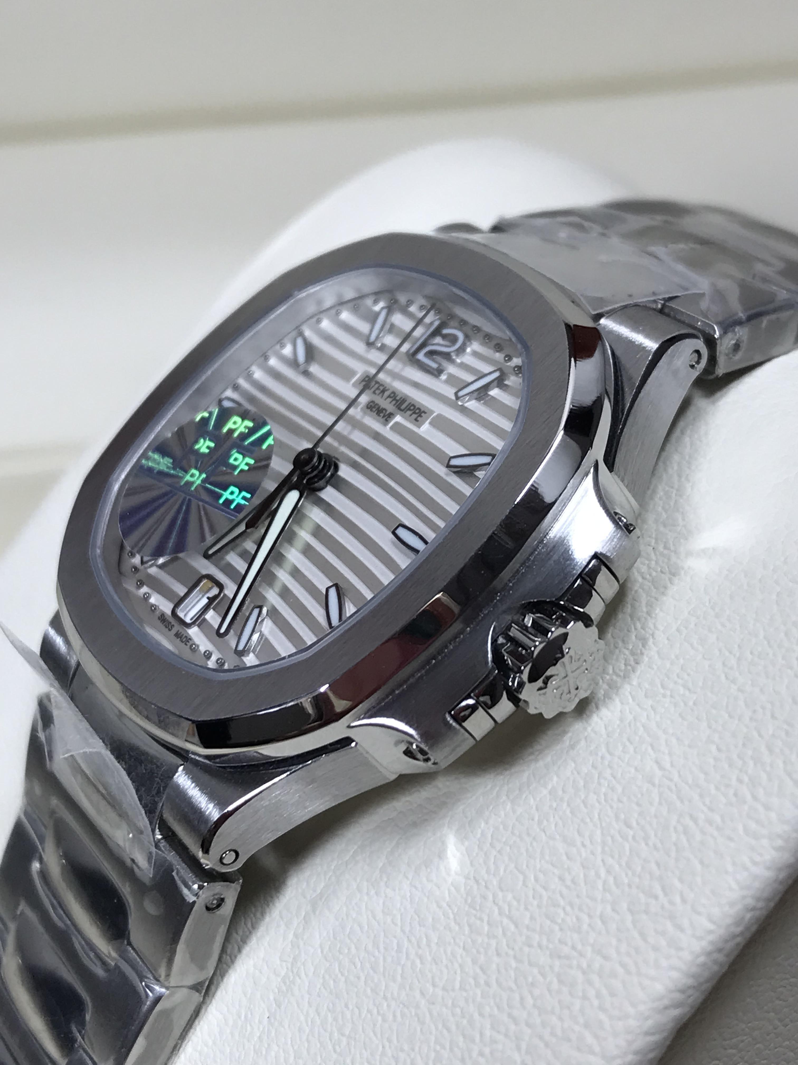 Patek Philippe Nautilus 7118/1A (Swiss PF)