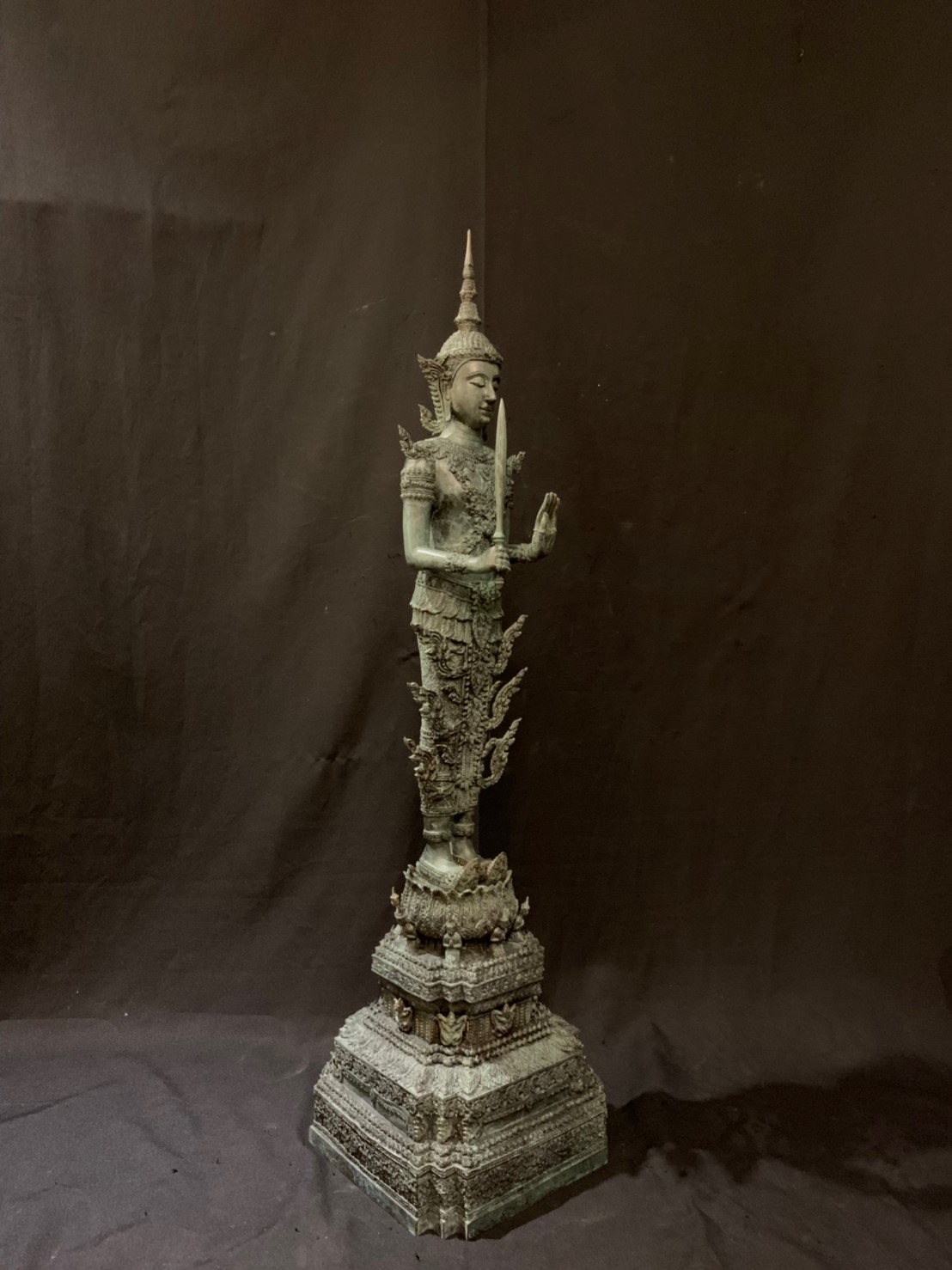 พระสยามเทวาธิราช ทรงเครื่องจักรพรรดิ์ หน้าตัก 9 นิ้ว