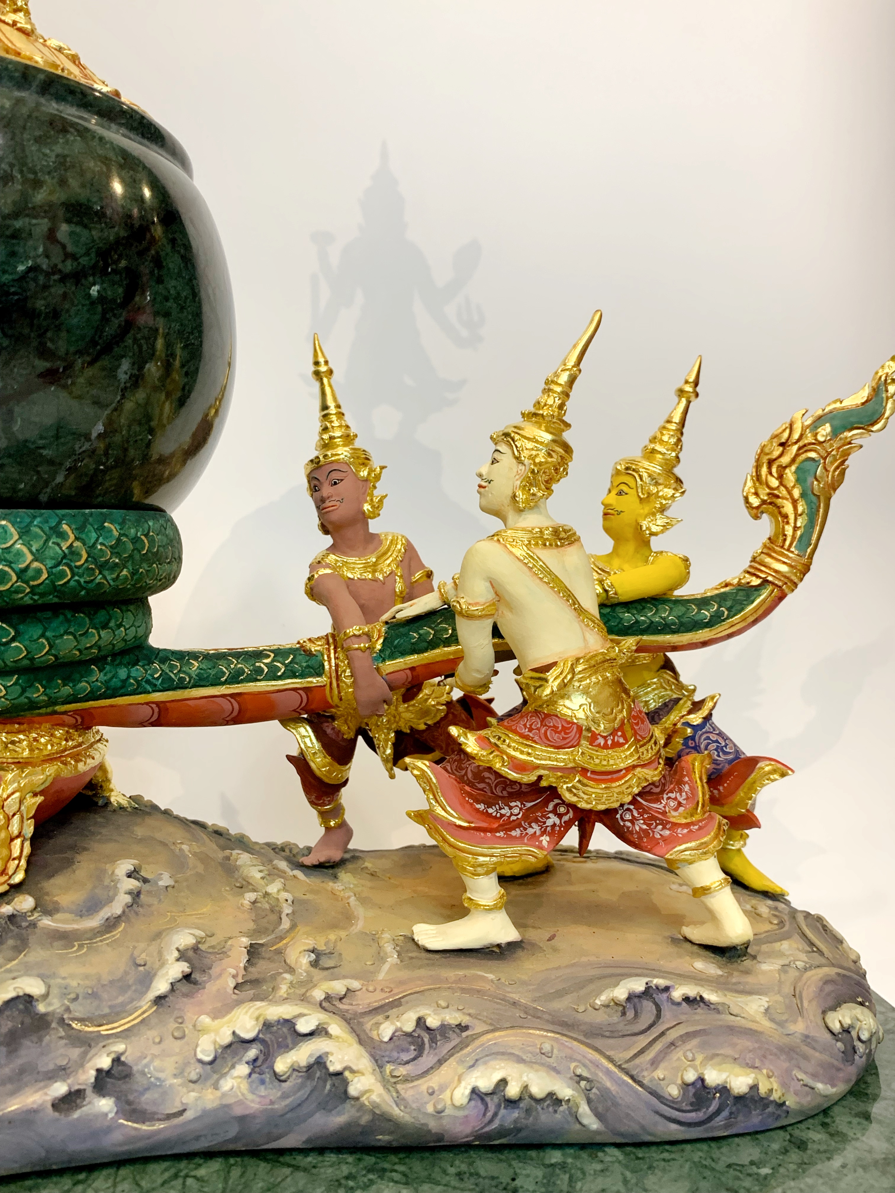 ครอบน้ำอมฤต พระนารายณ์กวนเกษียรสมุทร พร้อมฐานหินอ่อน