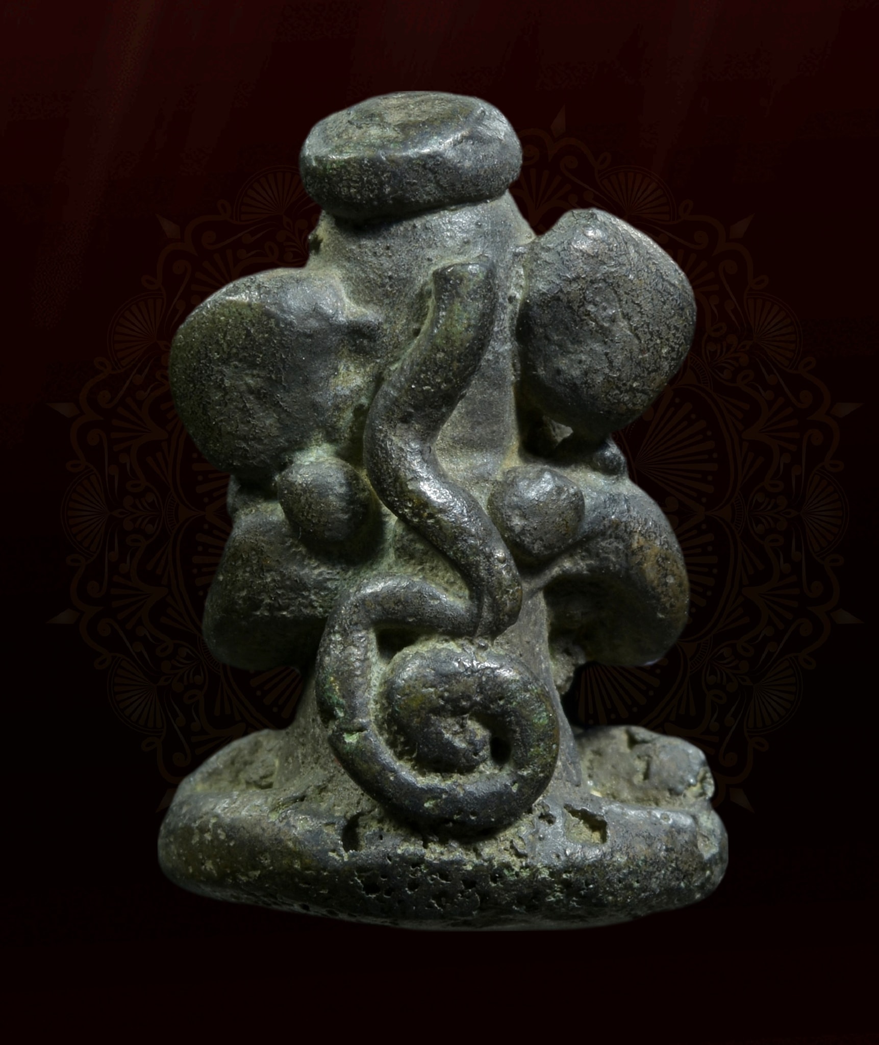 พระปิดตาพิฆเนศ เนื้อสำริด หลังยันต์