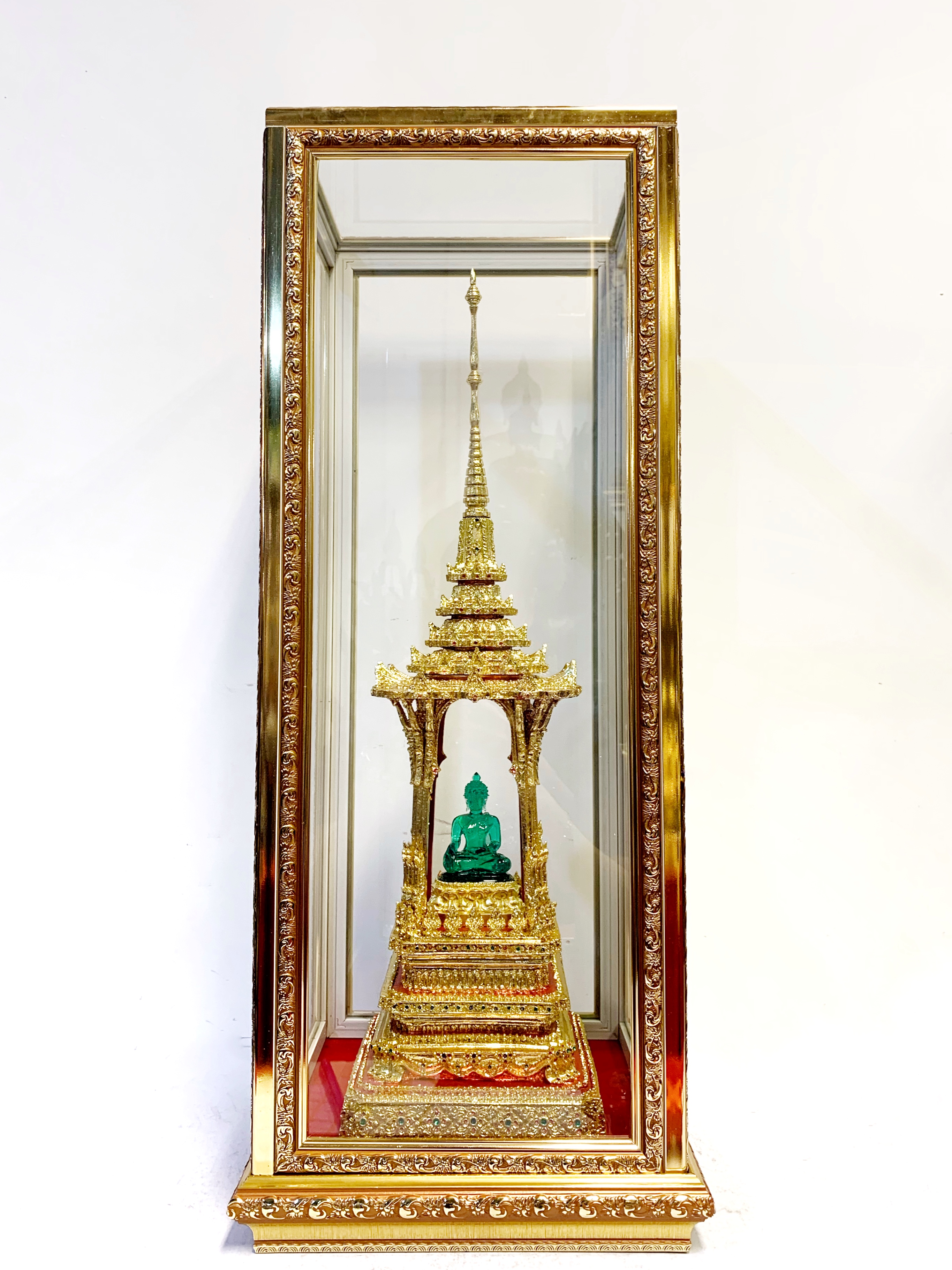 บุษบก สูง 23 นิ้ว พร้อมตู้กระจก