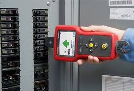 AMPROBE รุ่น AT-8030 เครื่องค้นหาปลายสายไฟพร้อม เครื่องค้นหาตำแน่งเซอร์กิตเบรคเกอร์ หน้าจอสีขนาด 3.5 นิ้ว Color TFT มีเซ็นเซอร์ แสดงทิศทางได้ด้วย พร้อม Signal clamp CT-400