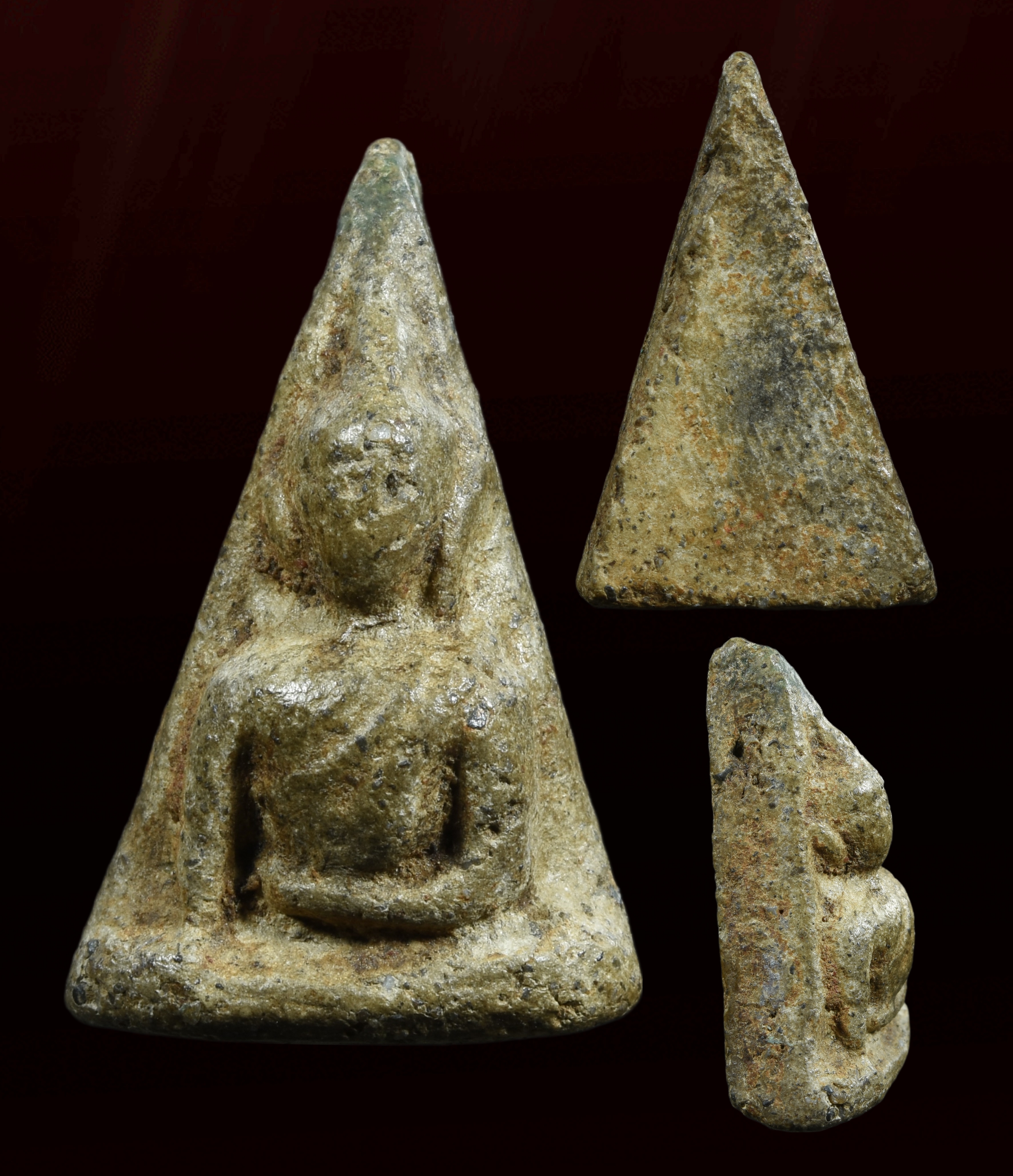 พระนางพญา พิมพ์อกนูนเล็ก