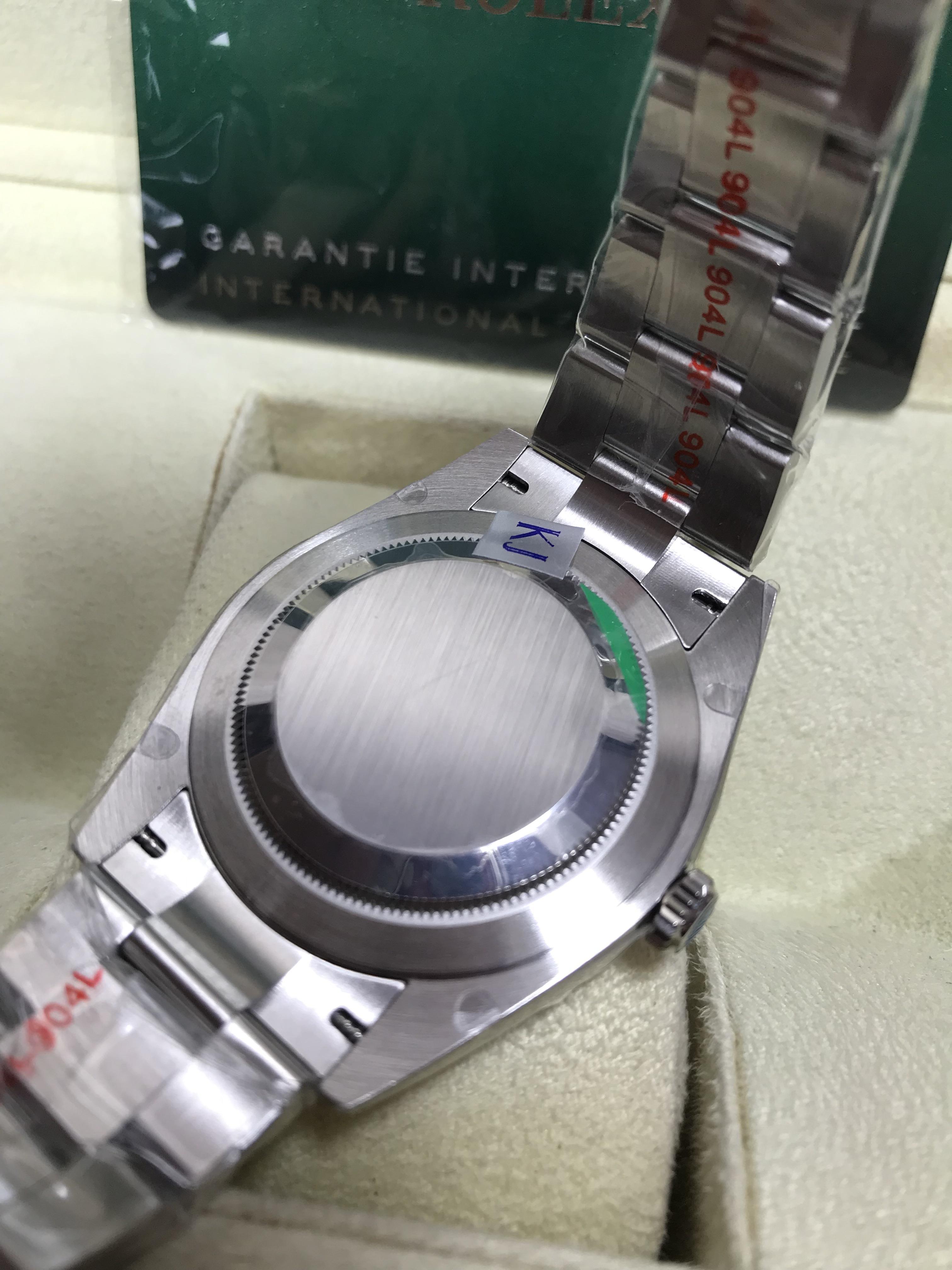 Rolex Oyster Perpetual 41 (Swiss EW)