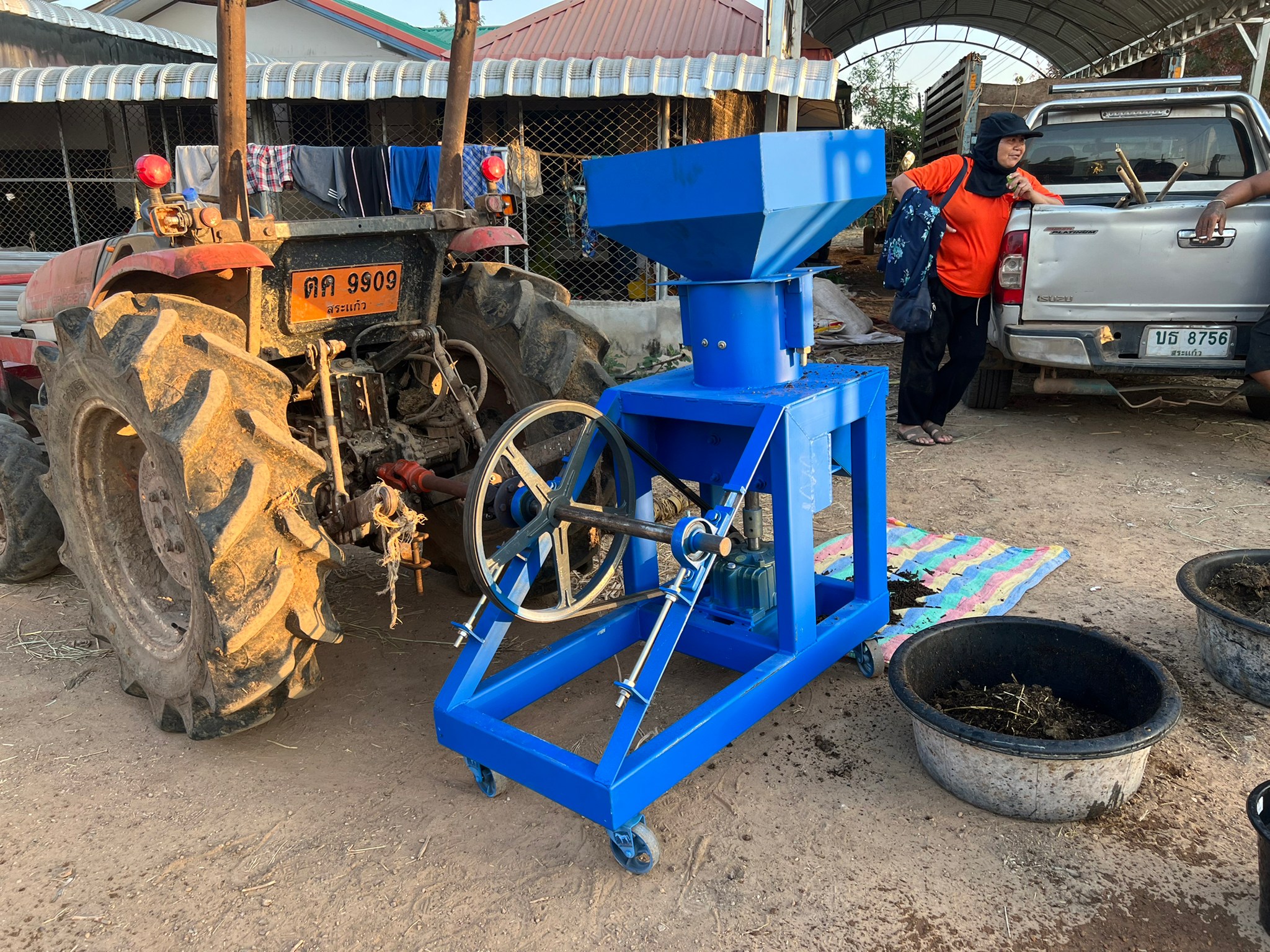 เครื่องอัดเม็ด รุ่นติดรถไถ PTO รุ่นใหญ่ เครื่องเปล่า