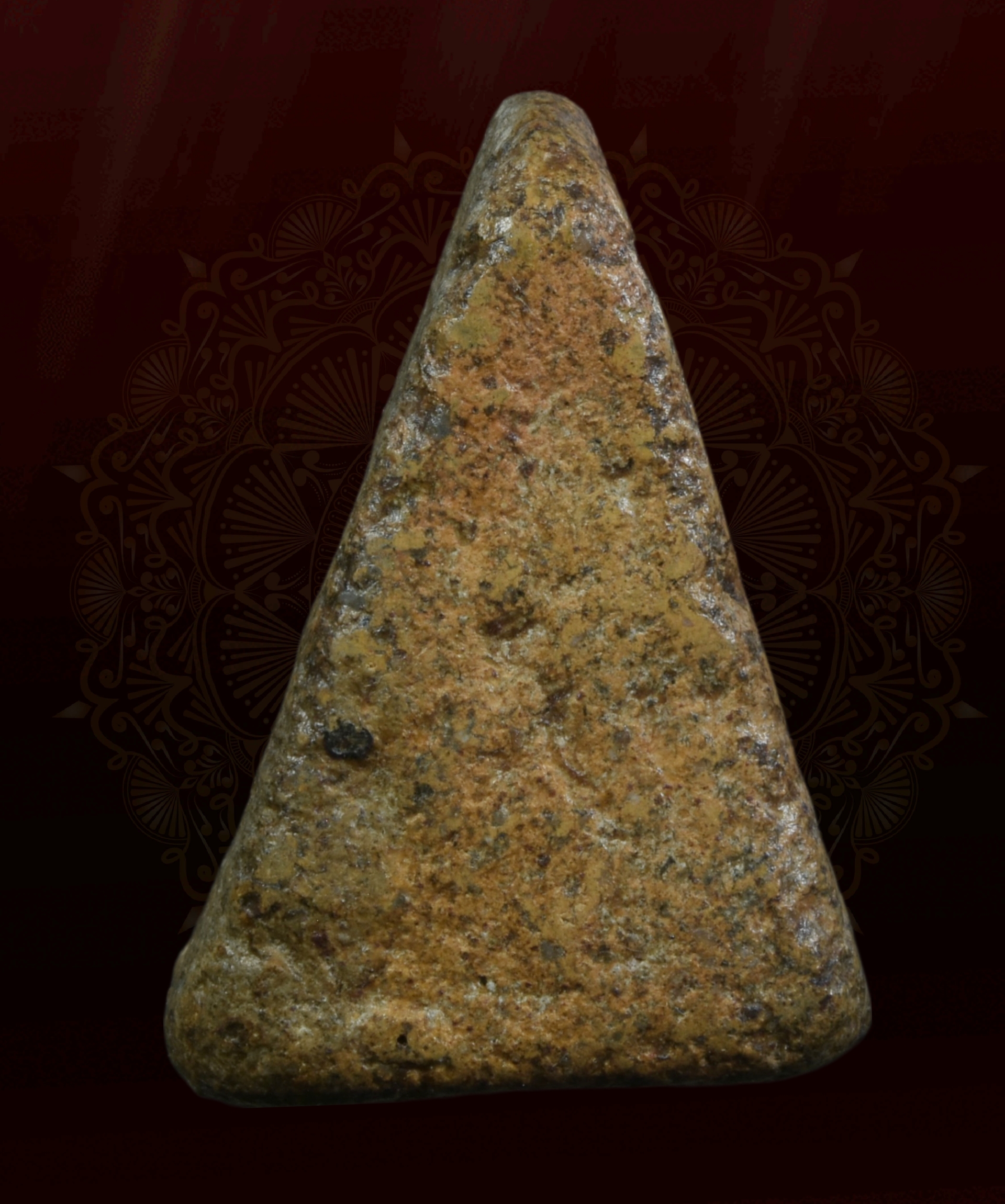 พระนางพญา พิมพ์เข่าโค้ง