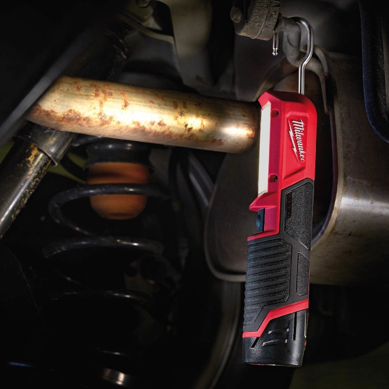 MILWAUKEE รุ่น M12 SL-201 ไฟตะเกียบ 12 โวลต์ พร้อมตะขอแขวน พร้อมแท่นชาร์จและแบต 2.0AH x 1 ก้อน