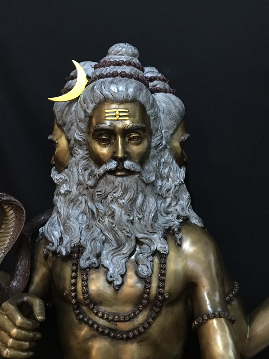 พระศิวะมหาเทพ ปาง 3 เศียรนั่งเสือ (สูง 169 cm.)