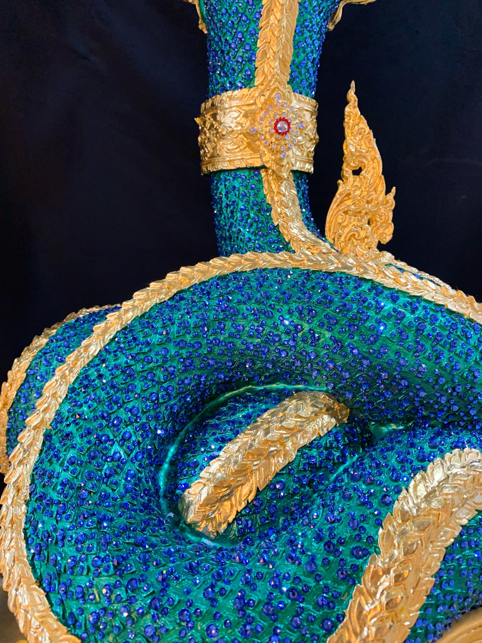 พญานาค สูง 159 cm.