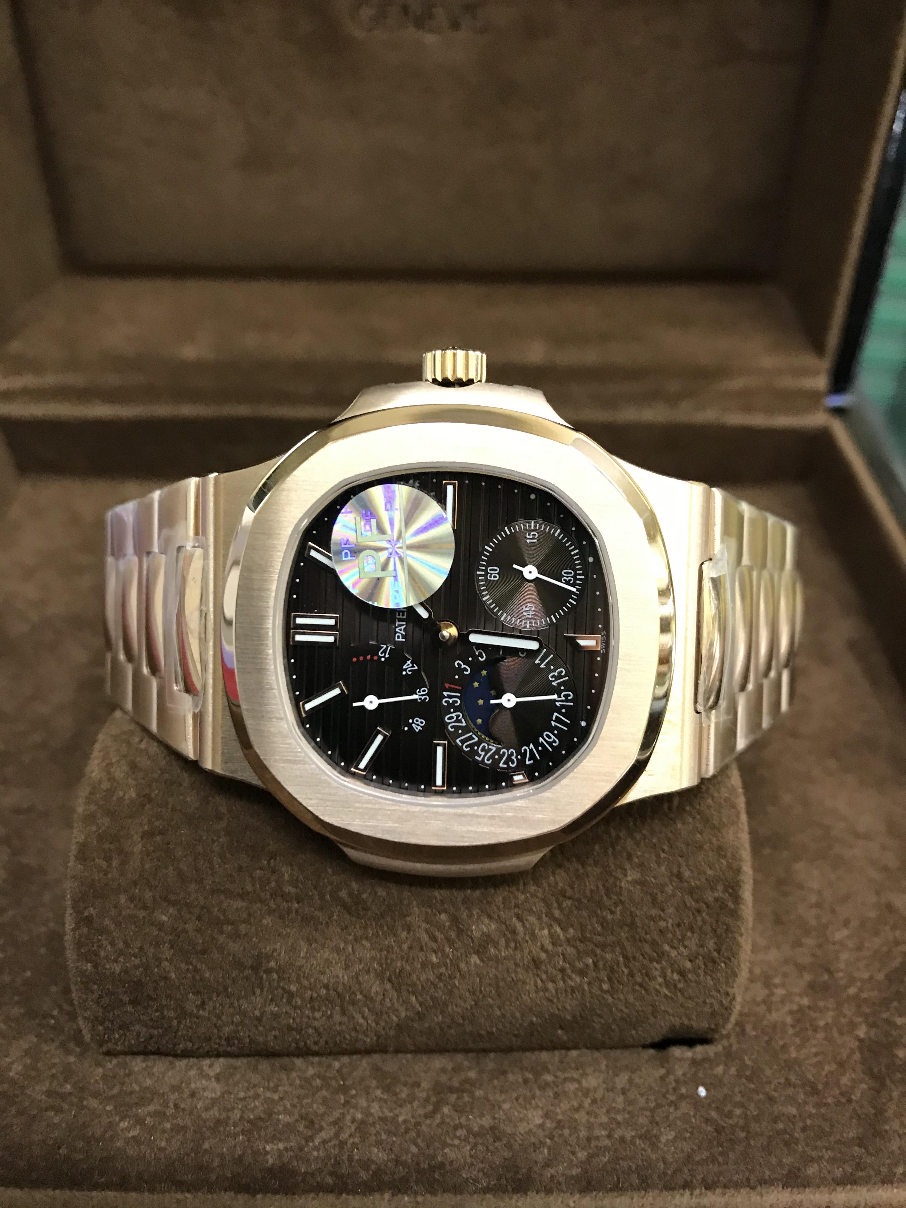 Patek Philippe Nautilus 5712/R-001