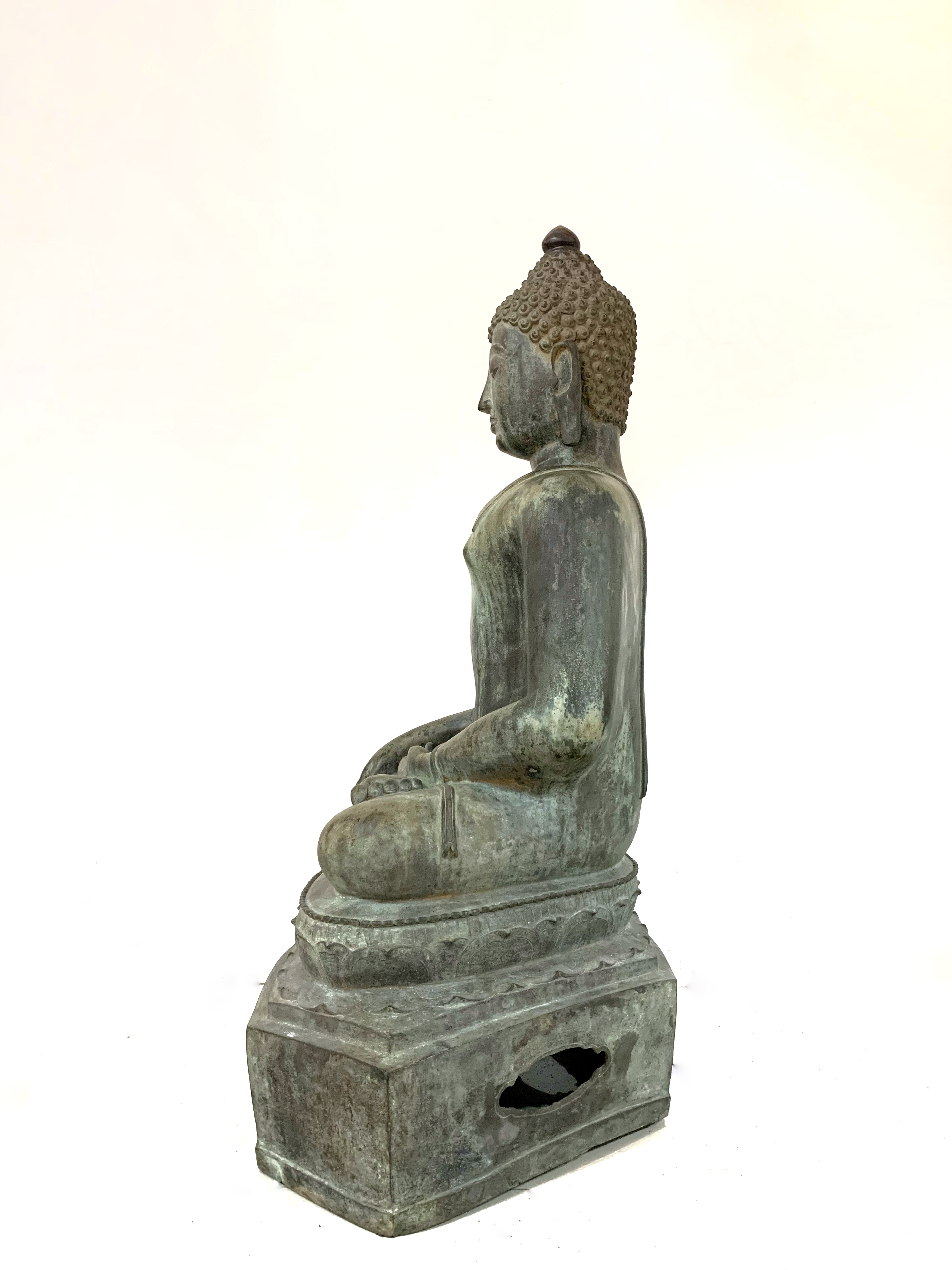 พระพุทธรูปเชียงแสน หน้าตัก 20 นิ้ว