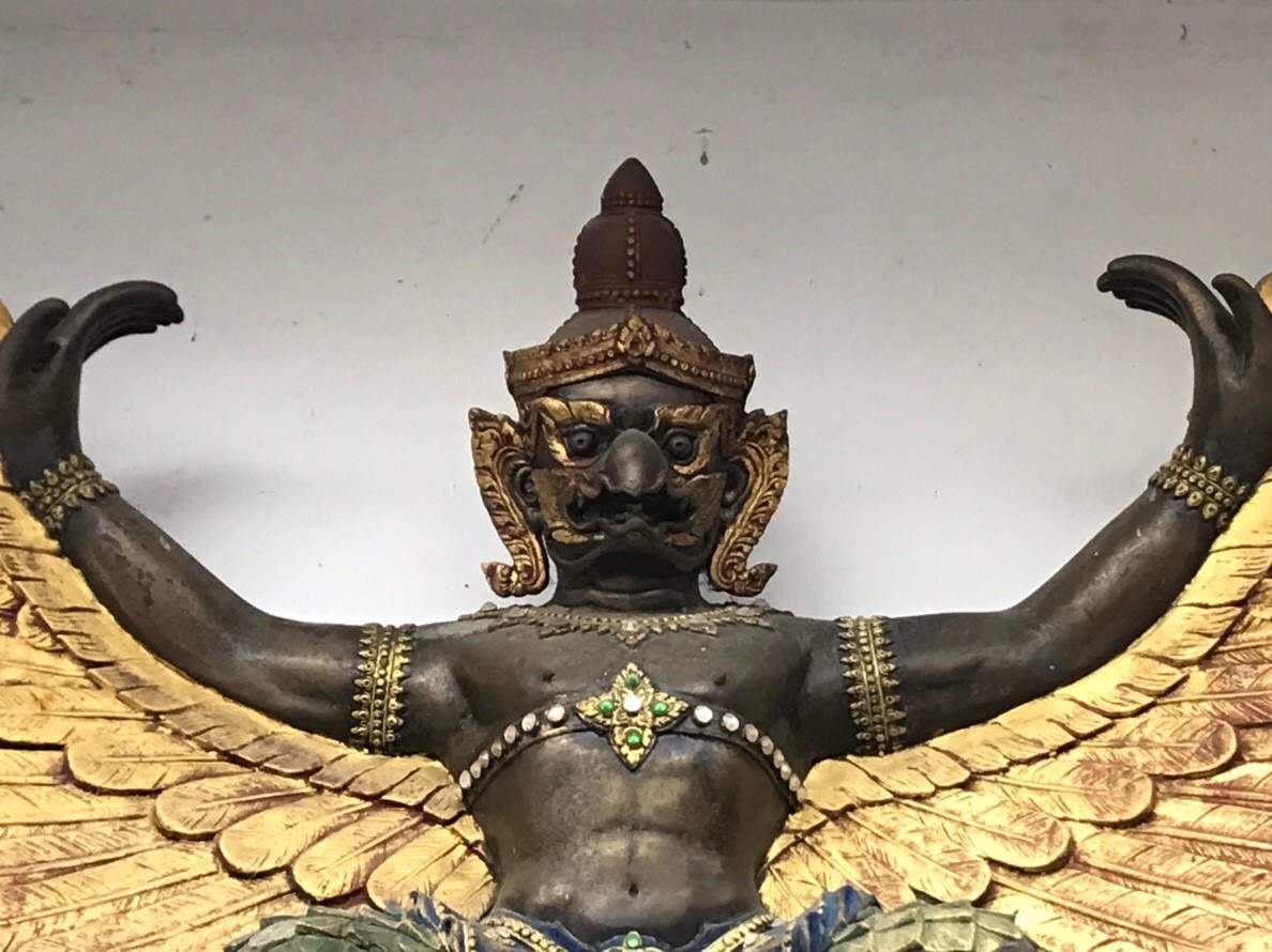 พญาครุฑ (แขวนผนัง)