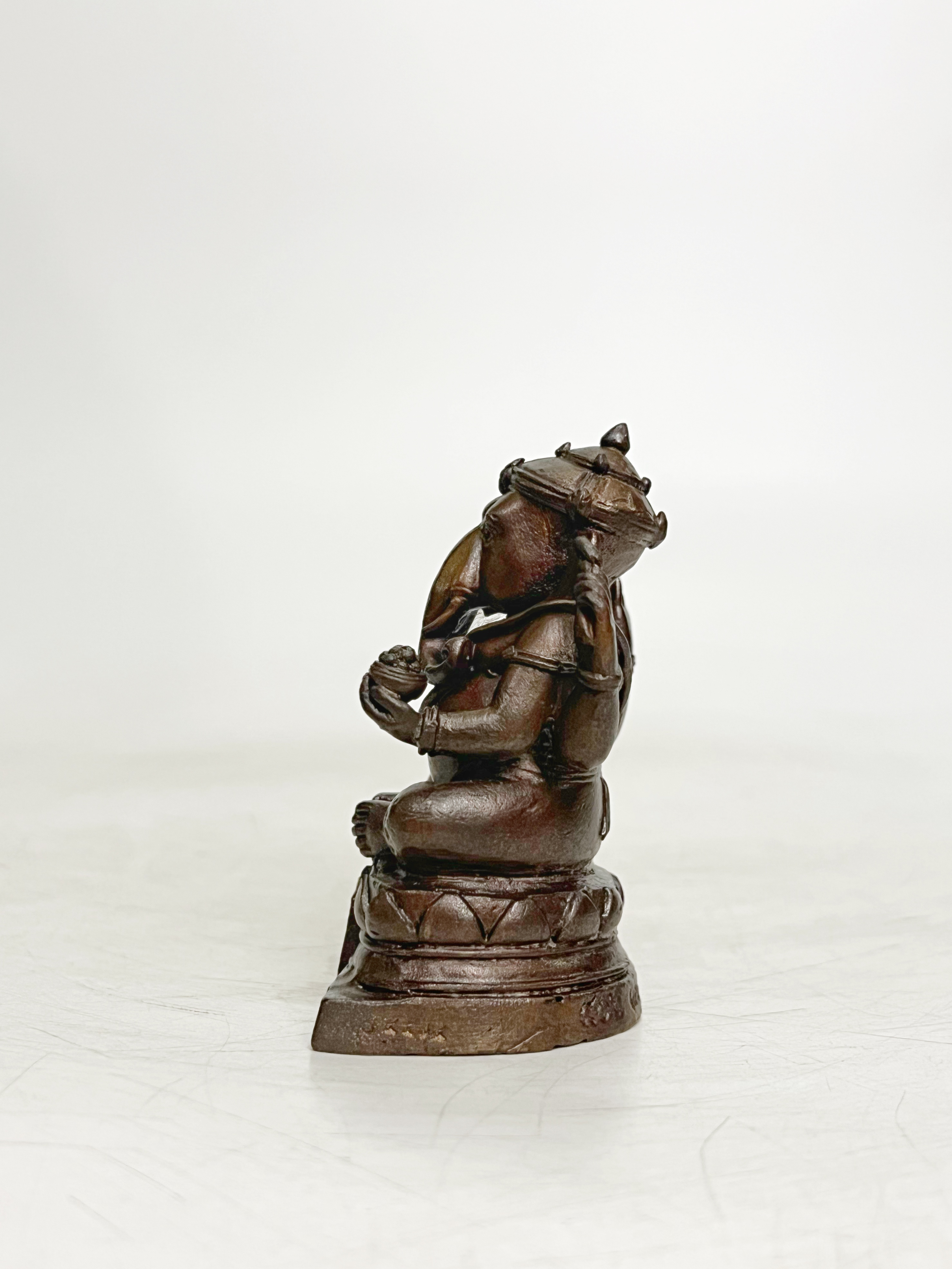 พระพิฆเนศ 50 ปี คณะโบราณคดี สูง 3 นิ้ว (หมายเลข 4574)