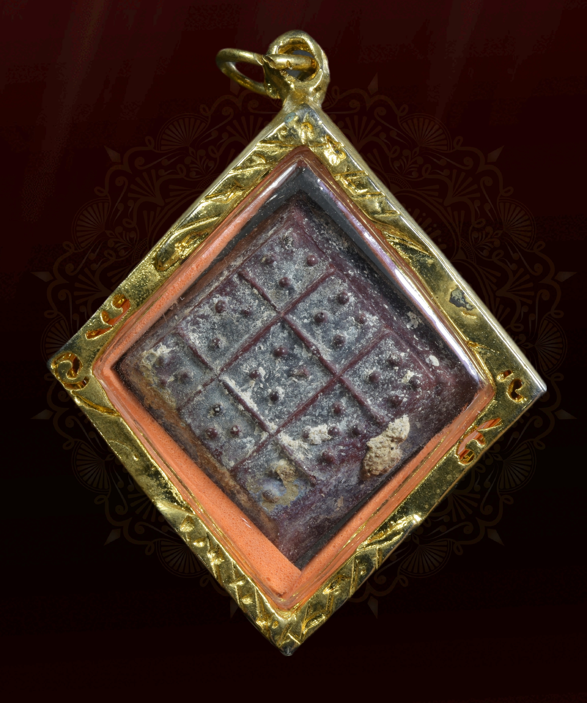 แผ่นนพเก้า วัดพระศรีรัตนมหาธาตุ